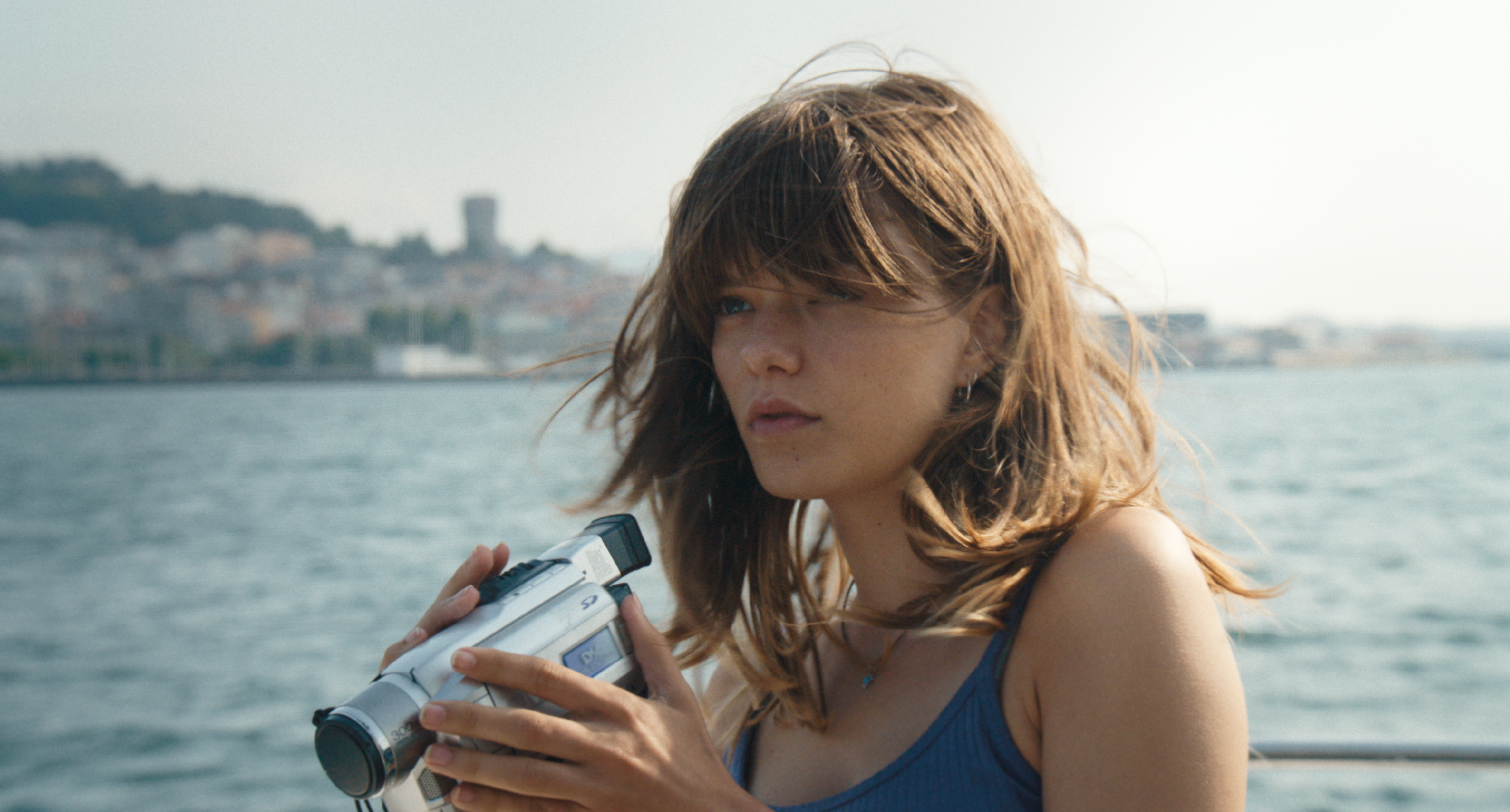 A Young Woman Searches for Her Lost Parents in the Graceful, Restorative Romer&iacute;a