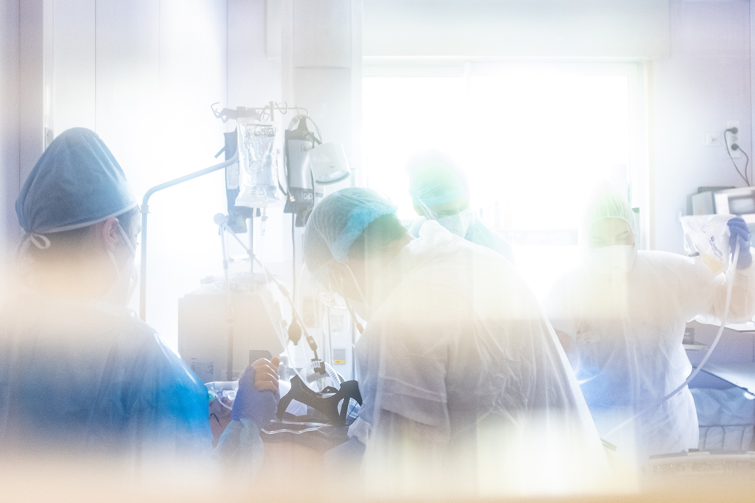 An intensive care unit at the Ambroise Pare clinic in Neuilly-sur-Seine, France, has been fully deployed to treat Covid-19 patients.