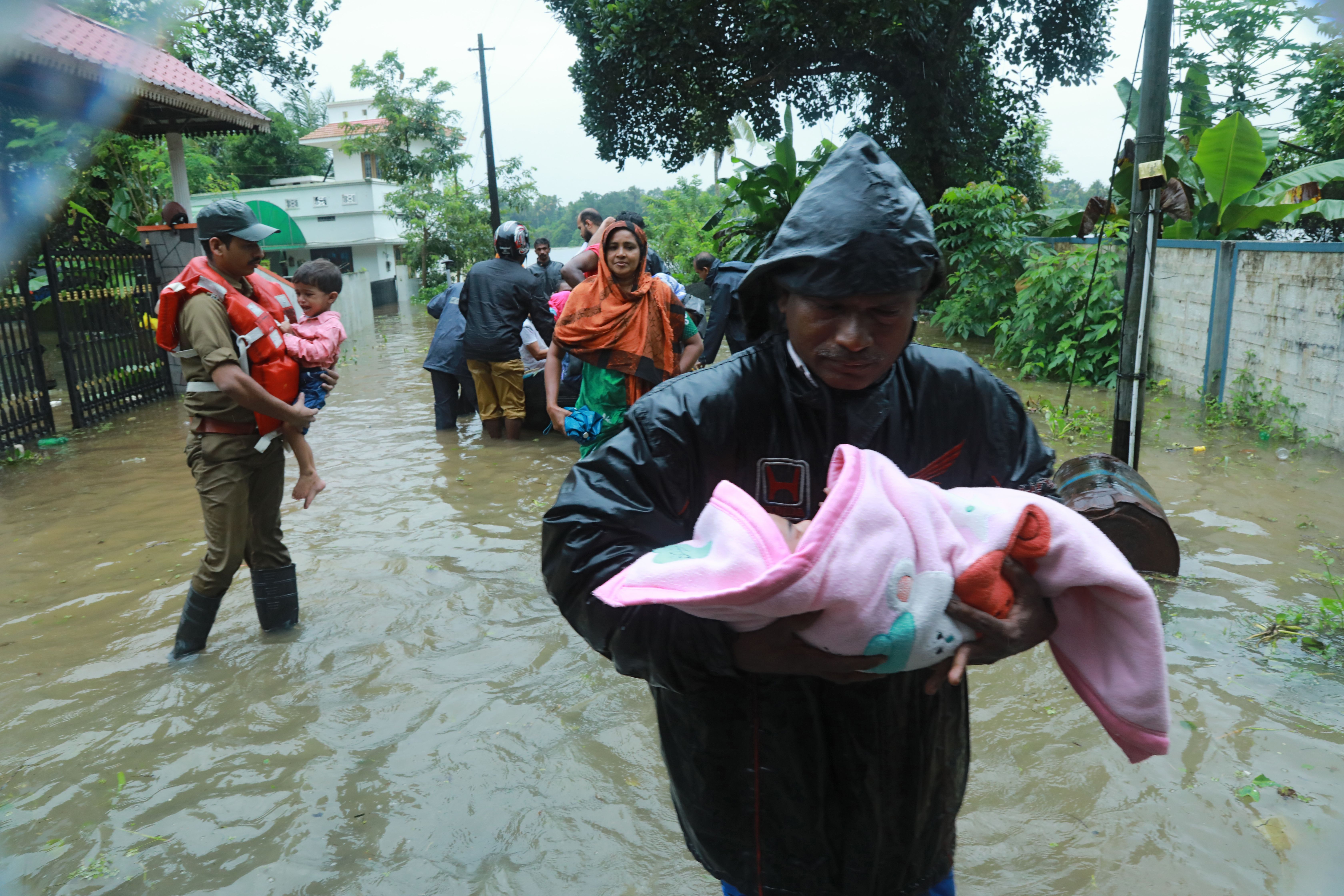 TOPSHOT-INDIA-FLOOD-AVIATION-WEATHER-KERALA