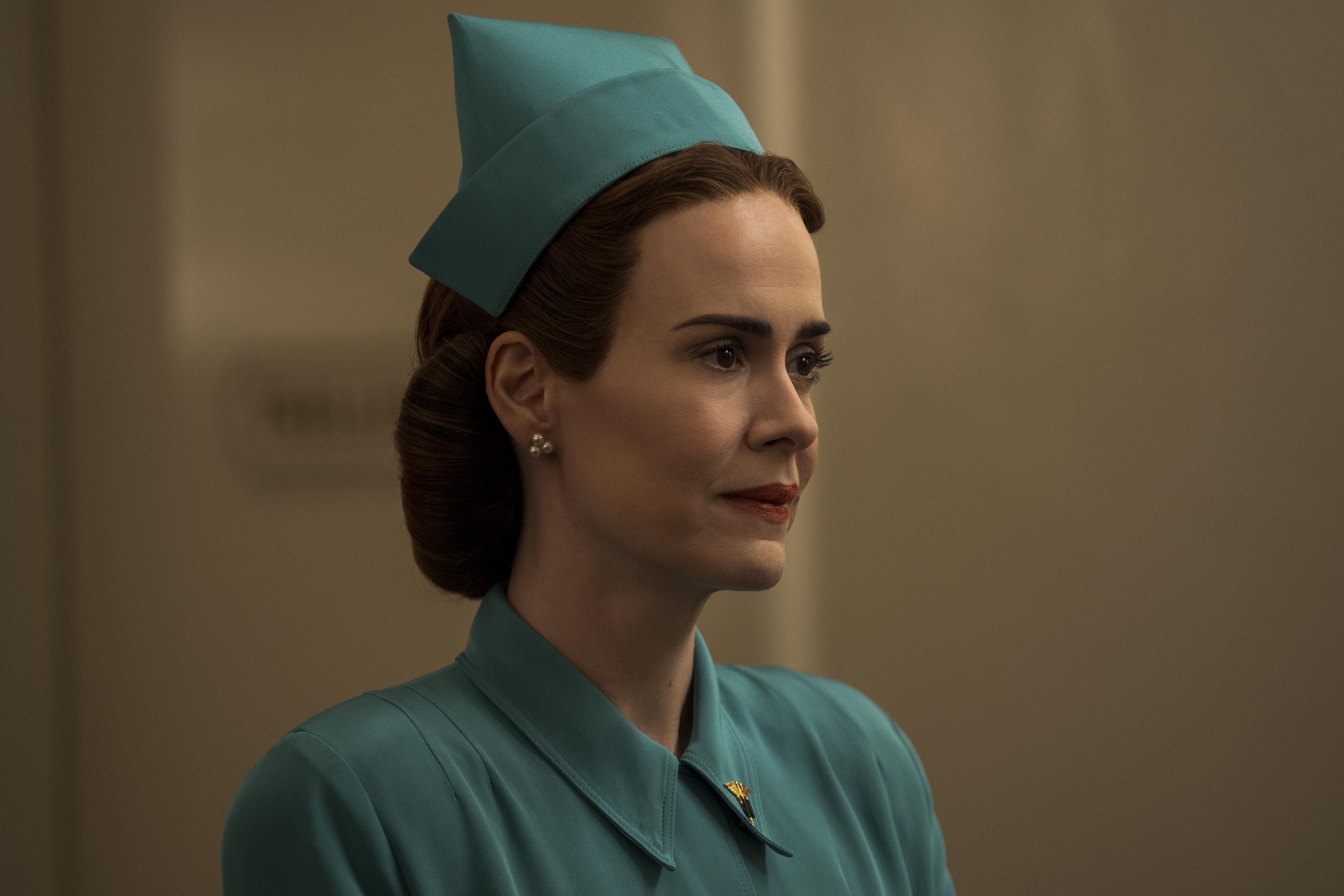 RATCHED (L to R) SARAH PAULSON as MILDRED RATCHED in episode 107 of RATCHED Cr. SAEED ADYANI/NETFLIX © 2020