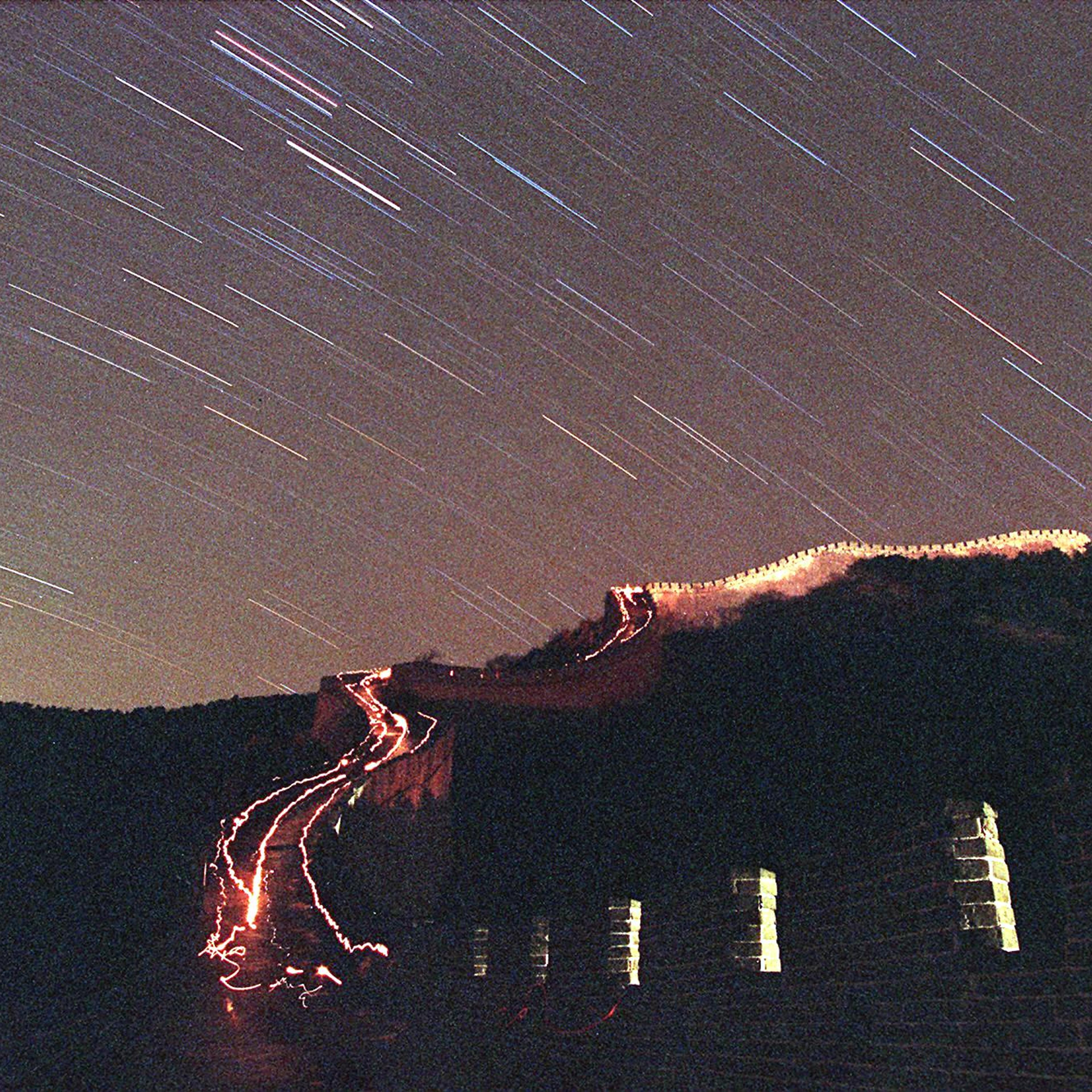 The Leonid meteor shower lights up the sky above C