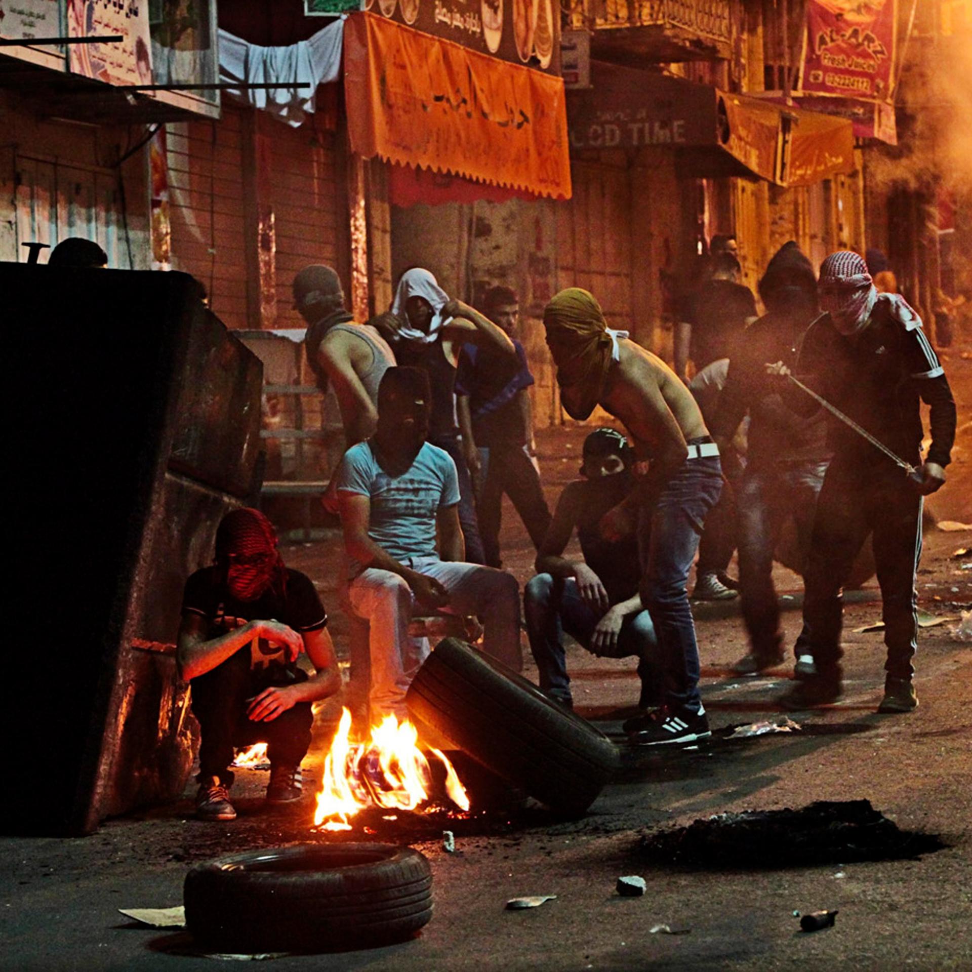 Palestinians clash with Israeli soldiers