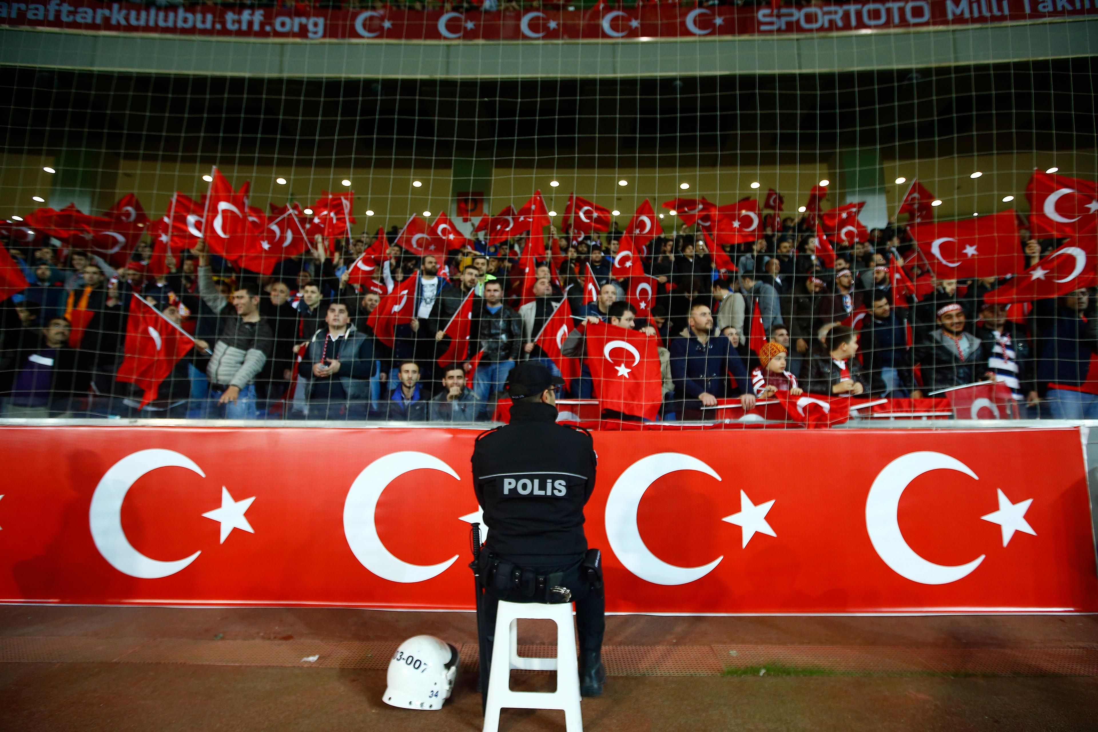 Turkish Football Riots Paris Attacks: Turkish Soccer Fans Chanting Causes Stir