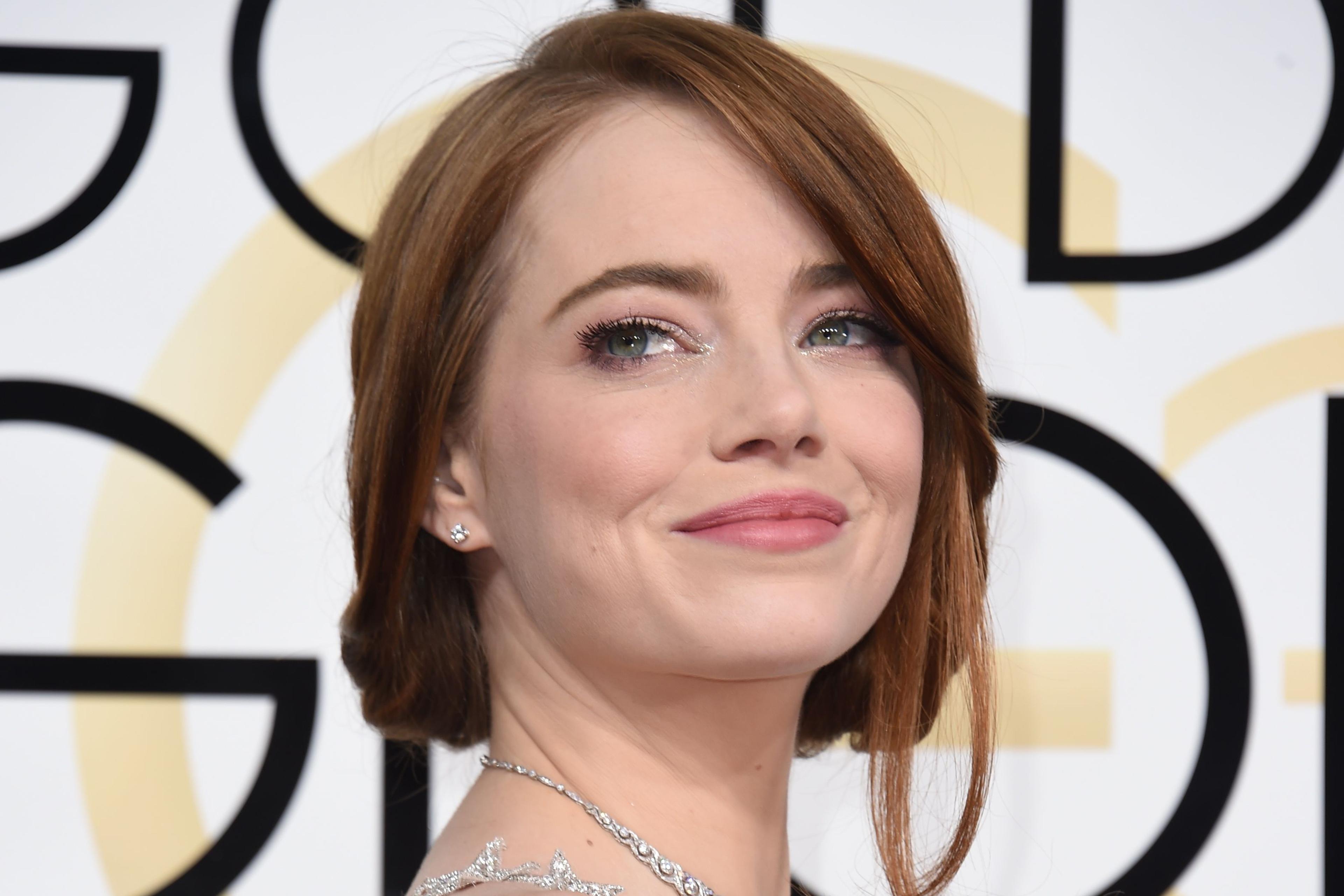 emma stone golden globes 2017 dress Golden Globes 2017: Emma Stone wins best actress