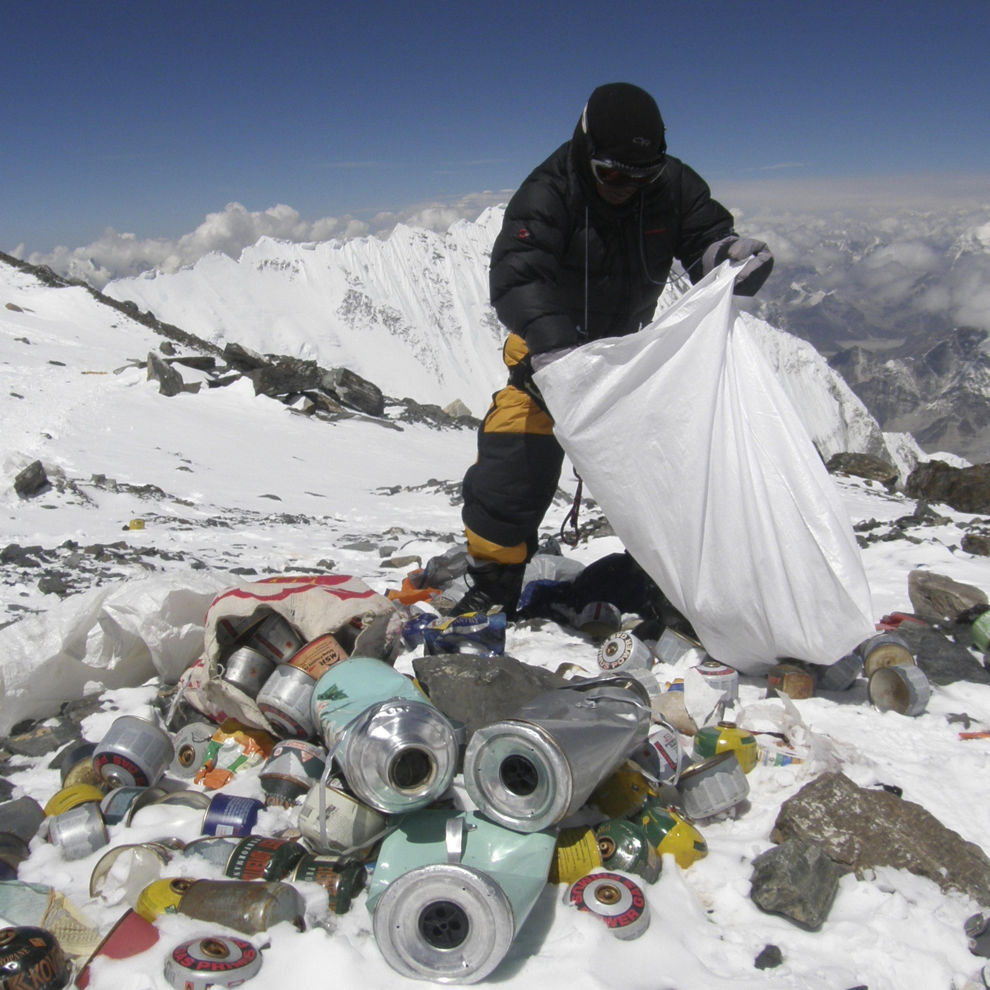 NEPAL-ENVIRONMENT-POLLUTION-EVEREST-FILES