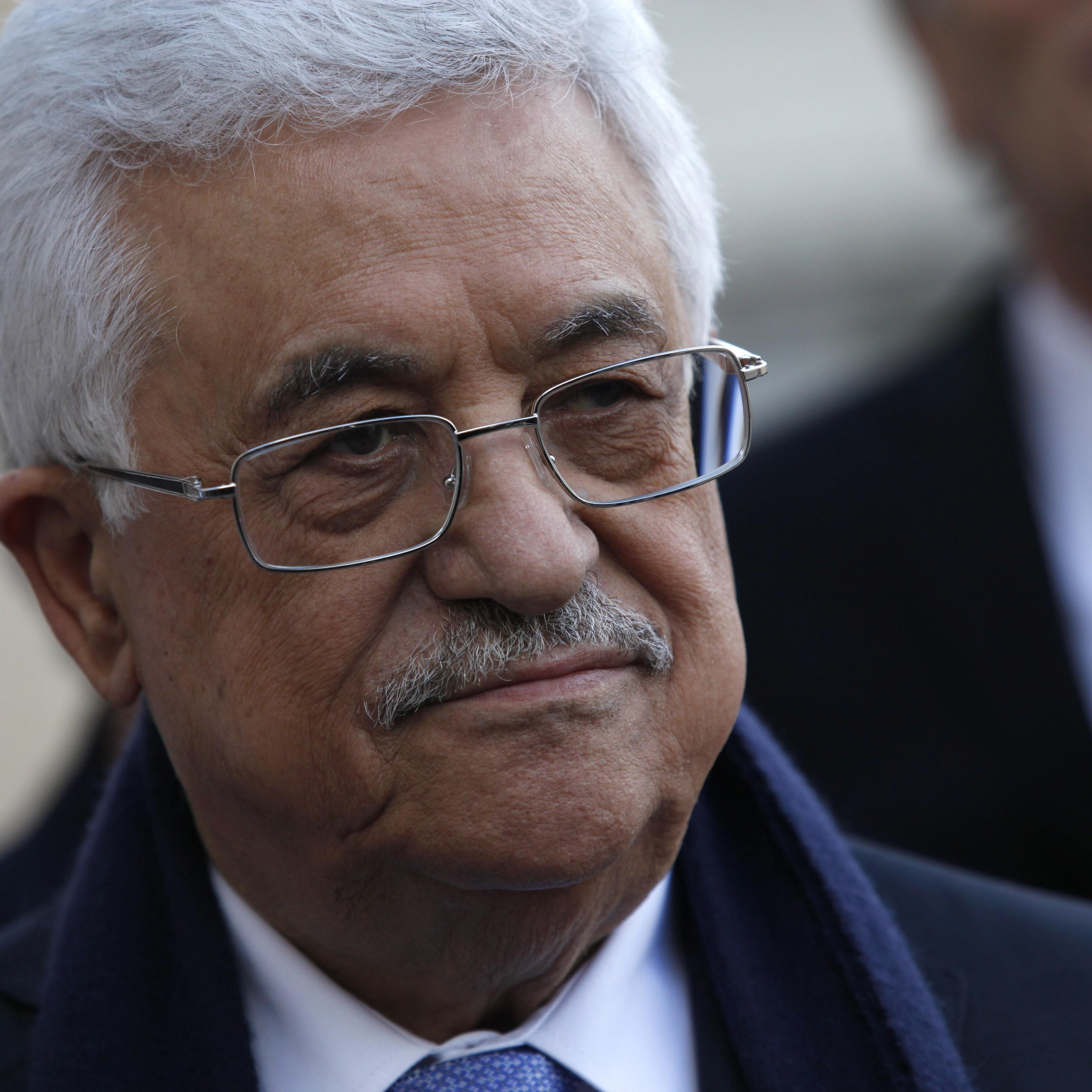 President Mahmoud Abbas meets with French President Francois Hollande in Paris