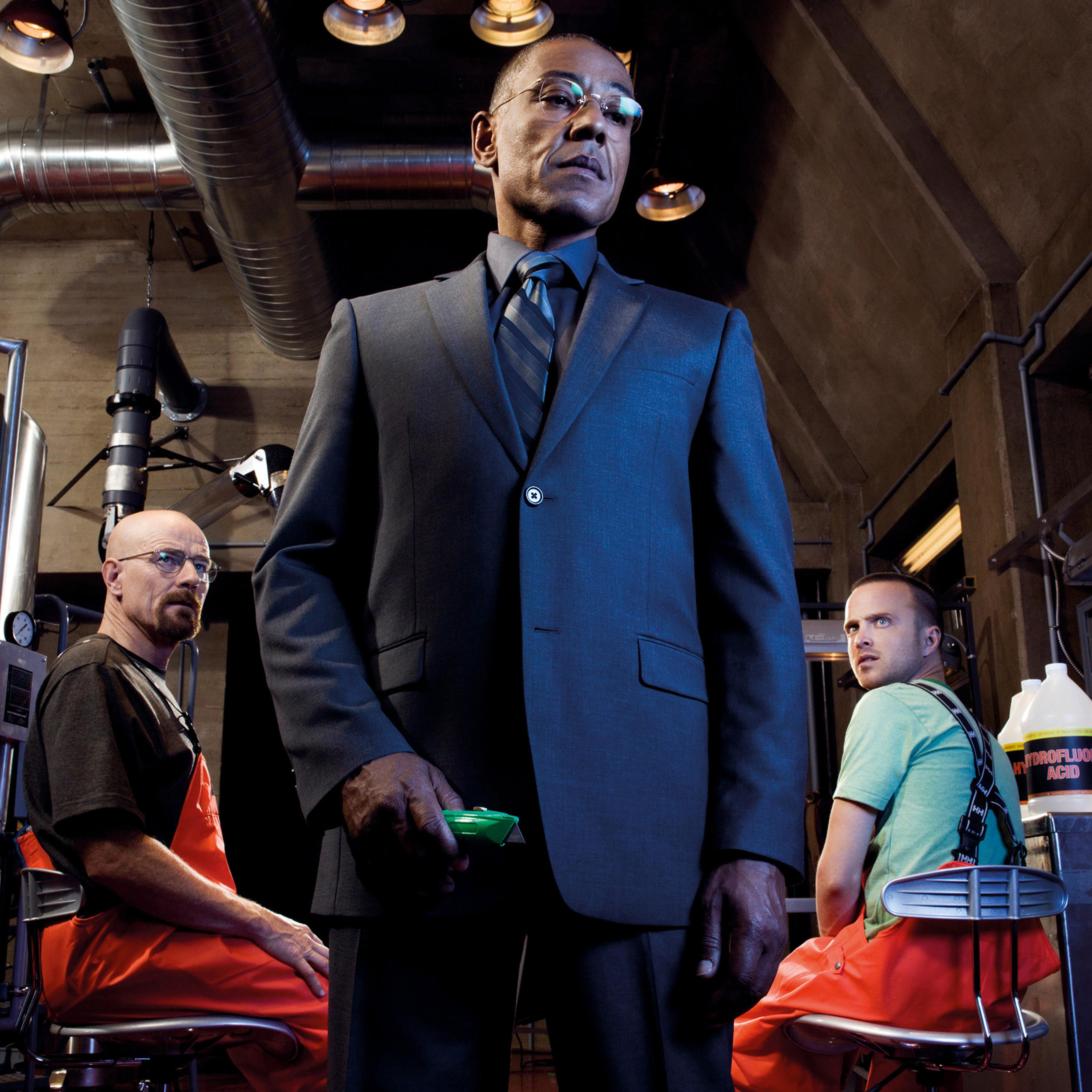 Walter White (Bryan Cranston), Gus Fring (Giancarlo Esposito) and Jesse Pinkman (Aaron Paul) - Breaking Bad_Season 4 - Photo Credit: Ben Leuner/AMC