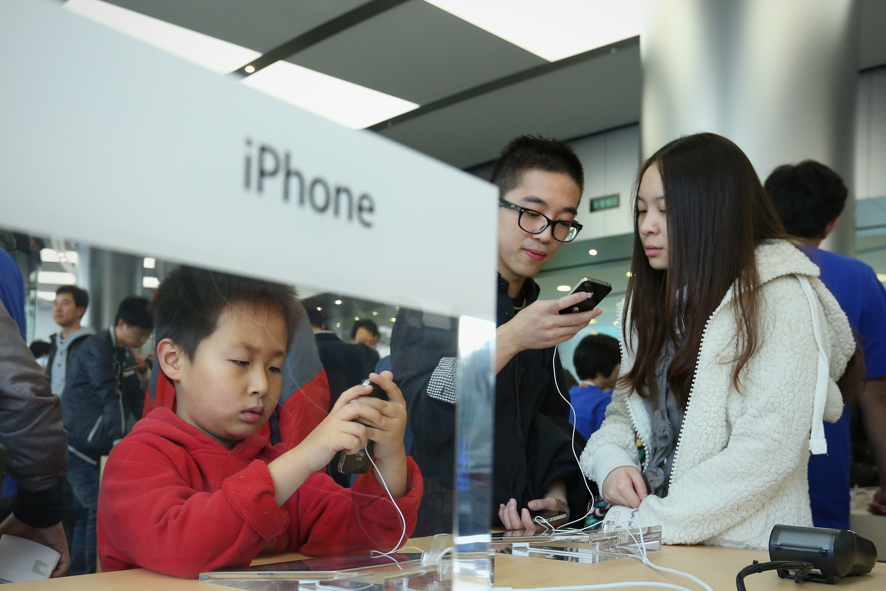 Apple's Biggest Flagship Store In Asia Opens In Beijing