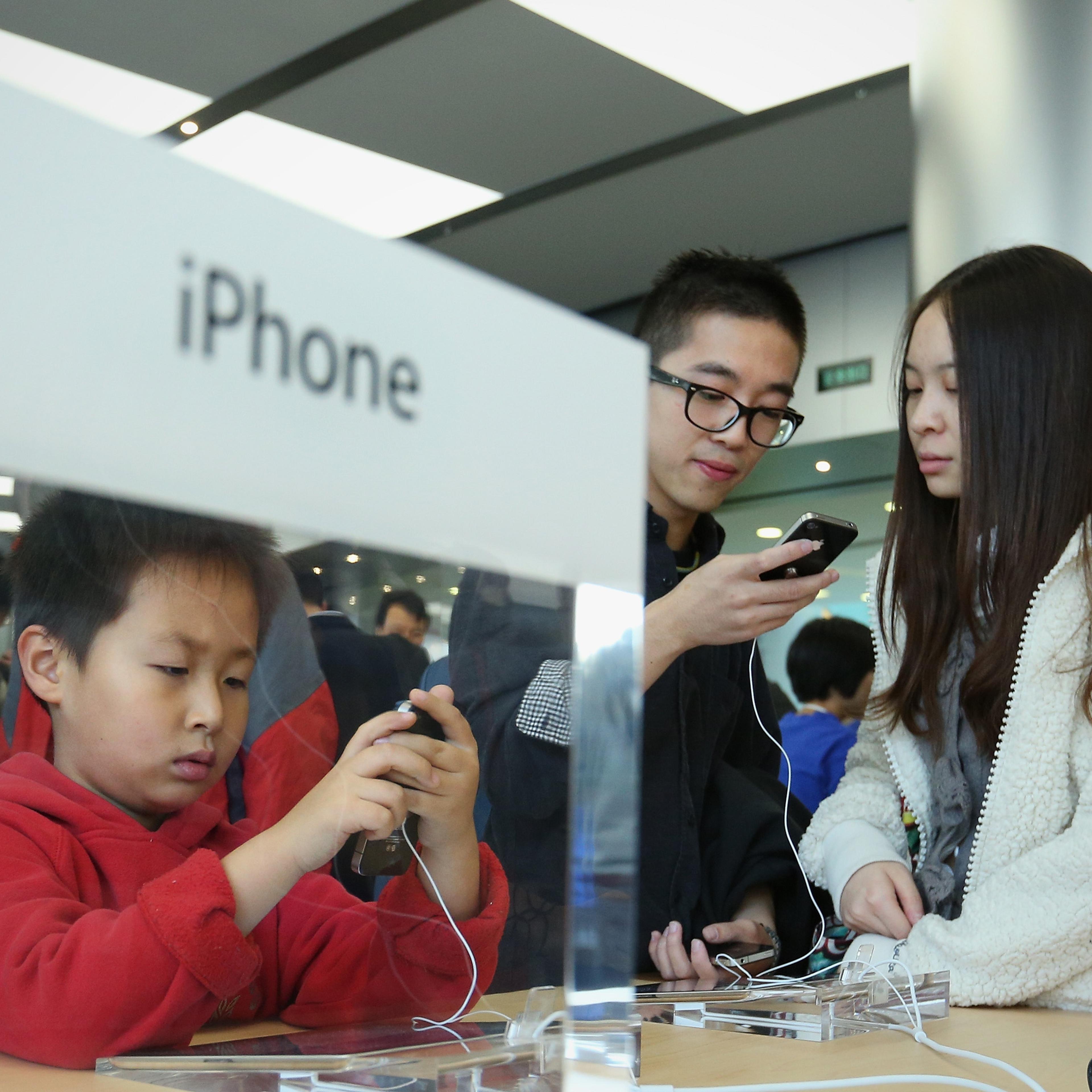 Apple's Biggest Flagship Store In Asia Opens In Beijing