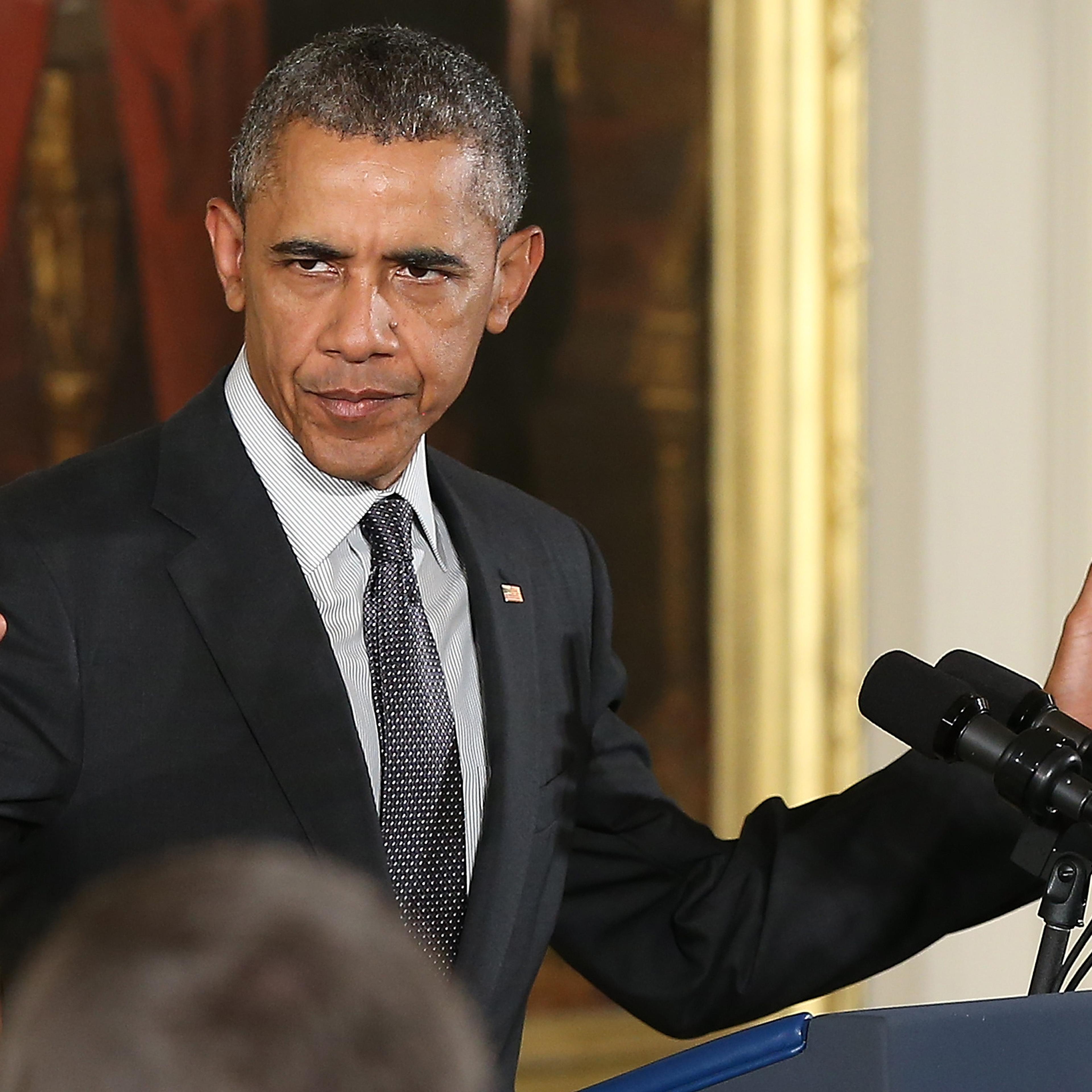 Obama Signs Trade And Public Employee Retirement Bills
