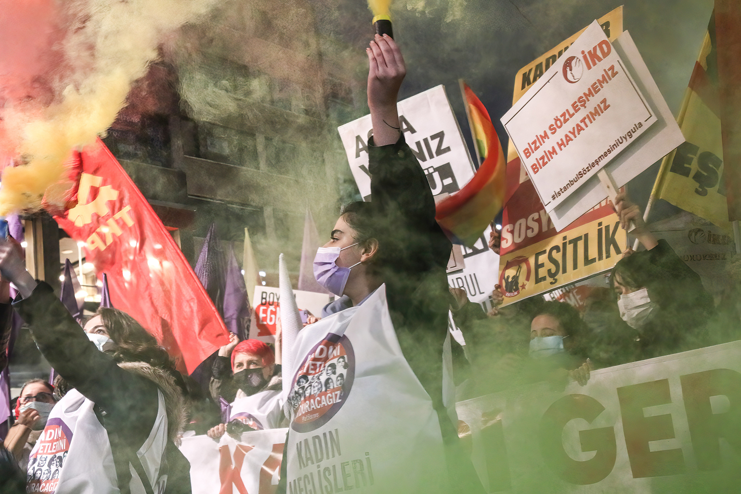 Women gathered in Kadıköy, Istanbul to protest Turkey's withdrawal from the Istanbul Convention on March 26.