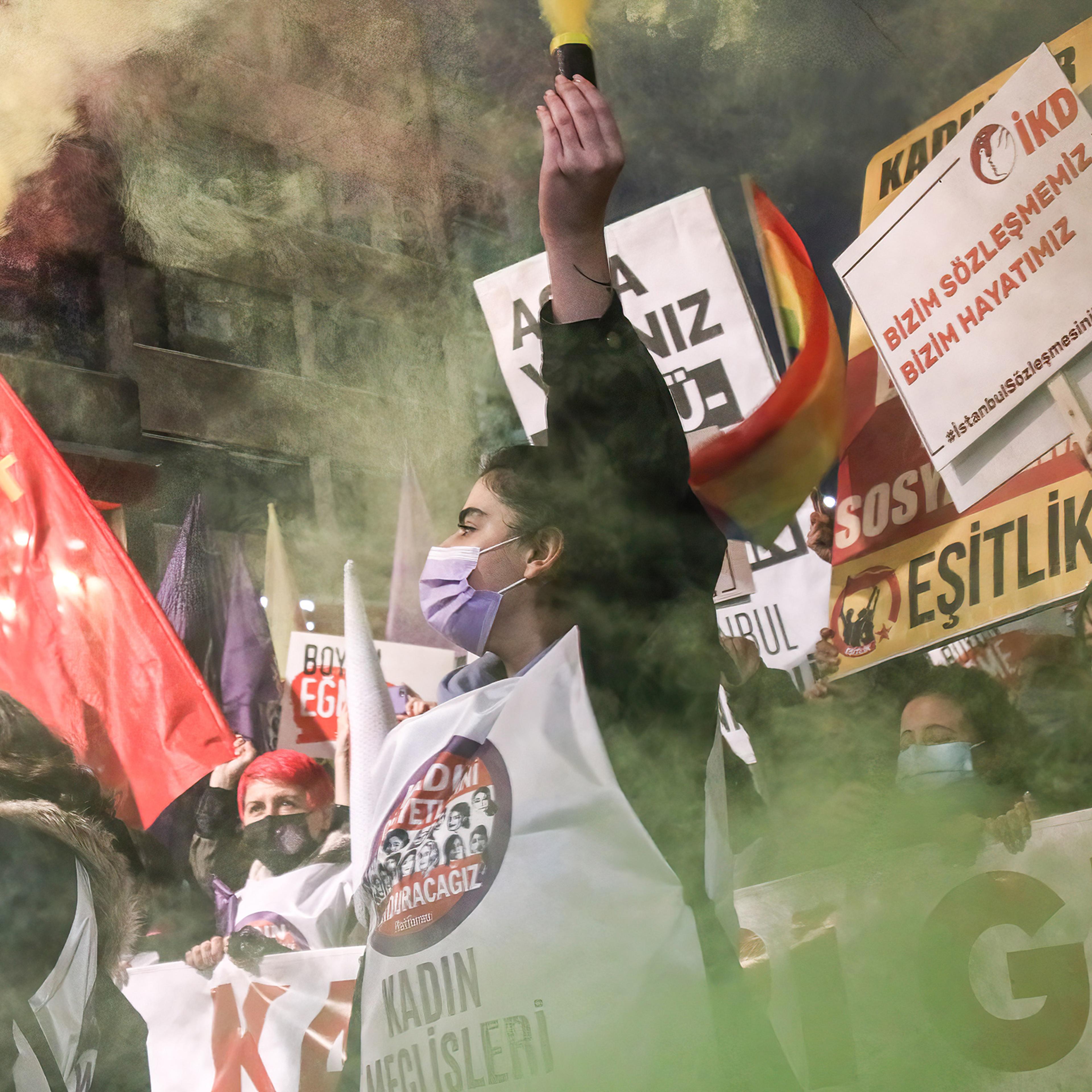 Women gathered in Kadıköy, Istanbul to protest Turkey's withdrawal from the Istanbul Convention on March 26.
