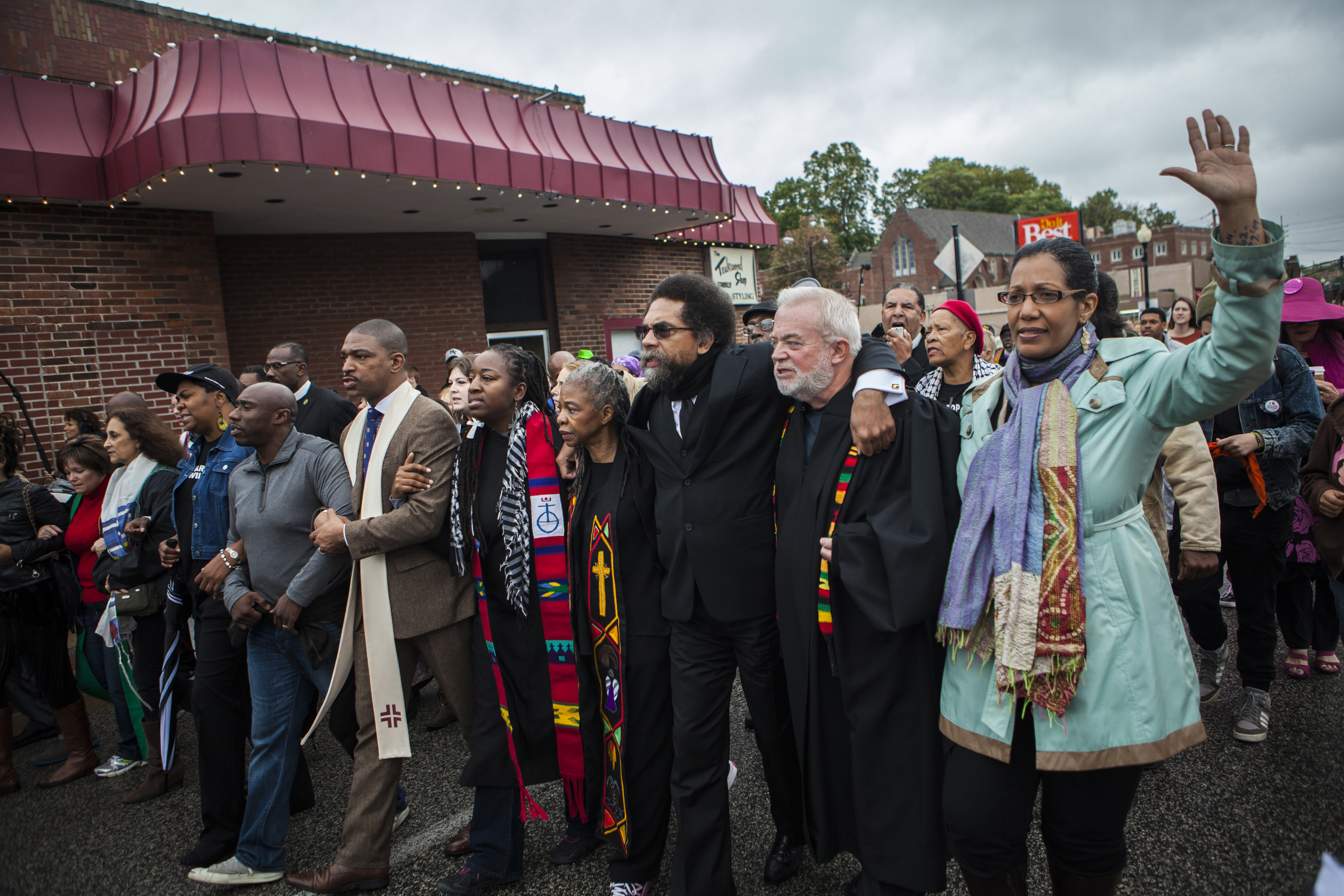 Hundreds march on day of disobedience in St. Louis