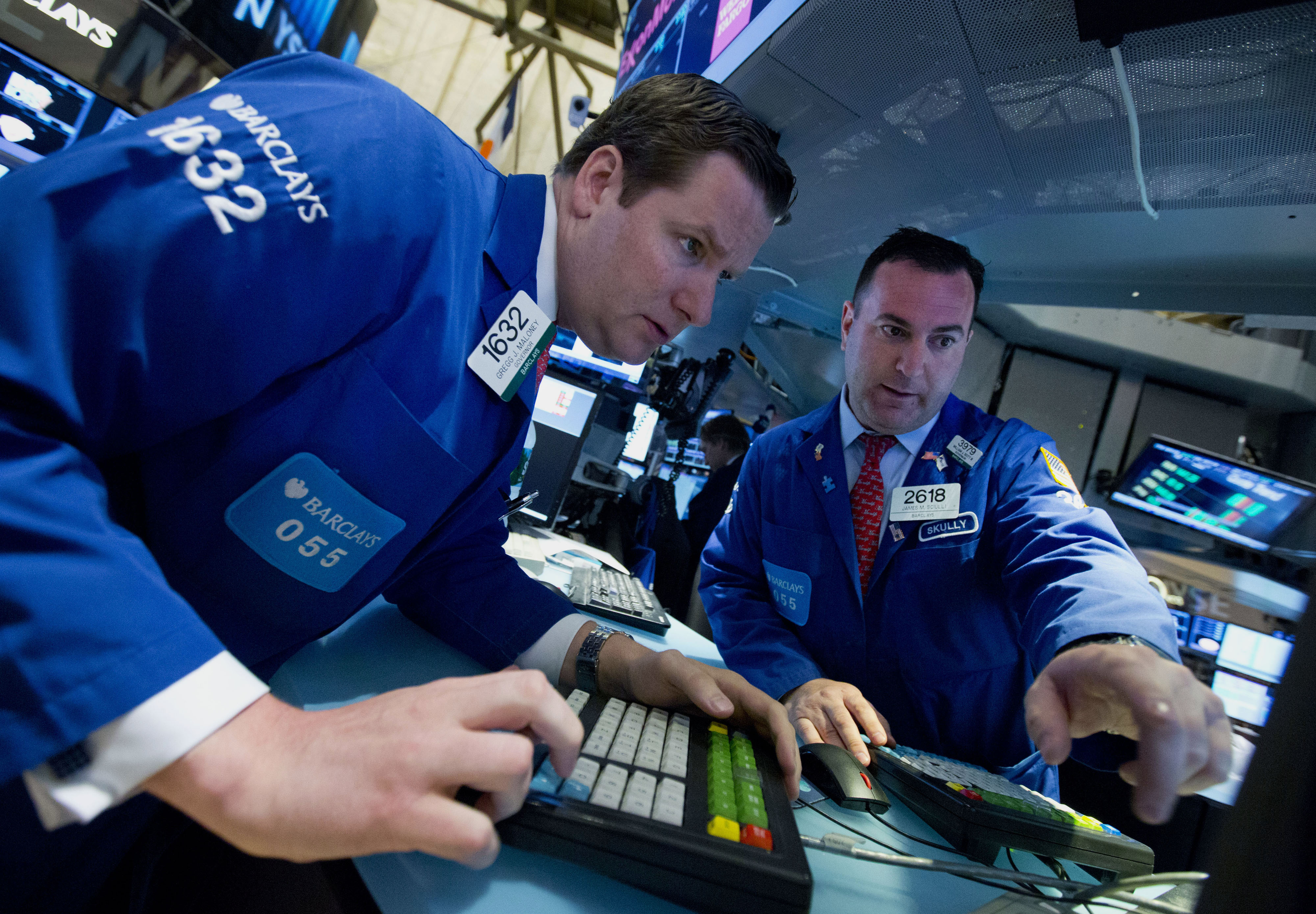 U.S. Stocks Fluctuate Amid Deal Activity After S&P 500 Record