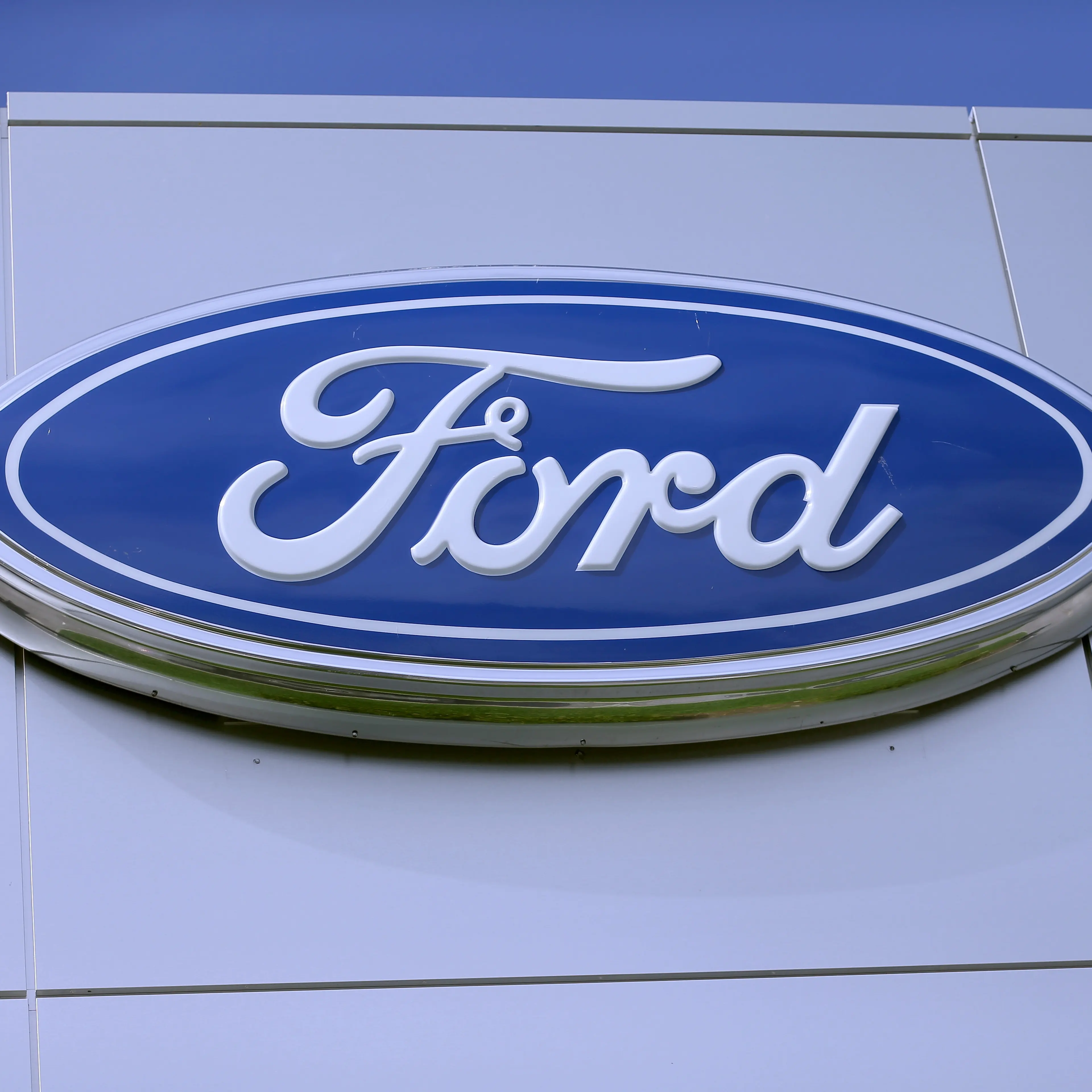 Ford Issues Recall For 850,000 2013-14 Vehicles