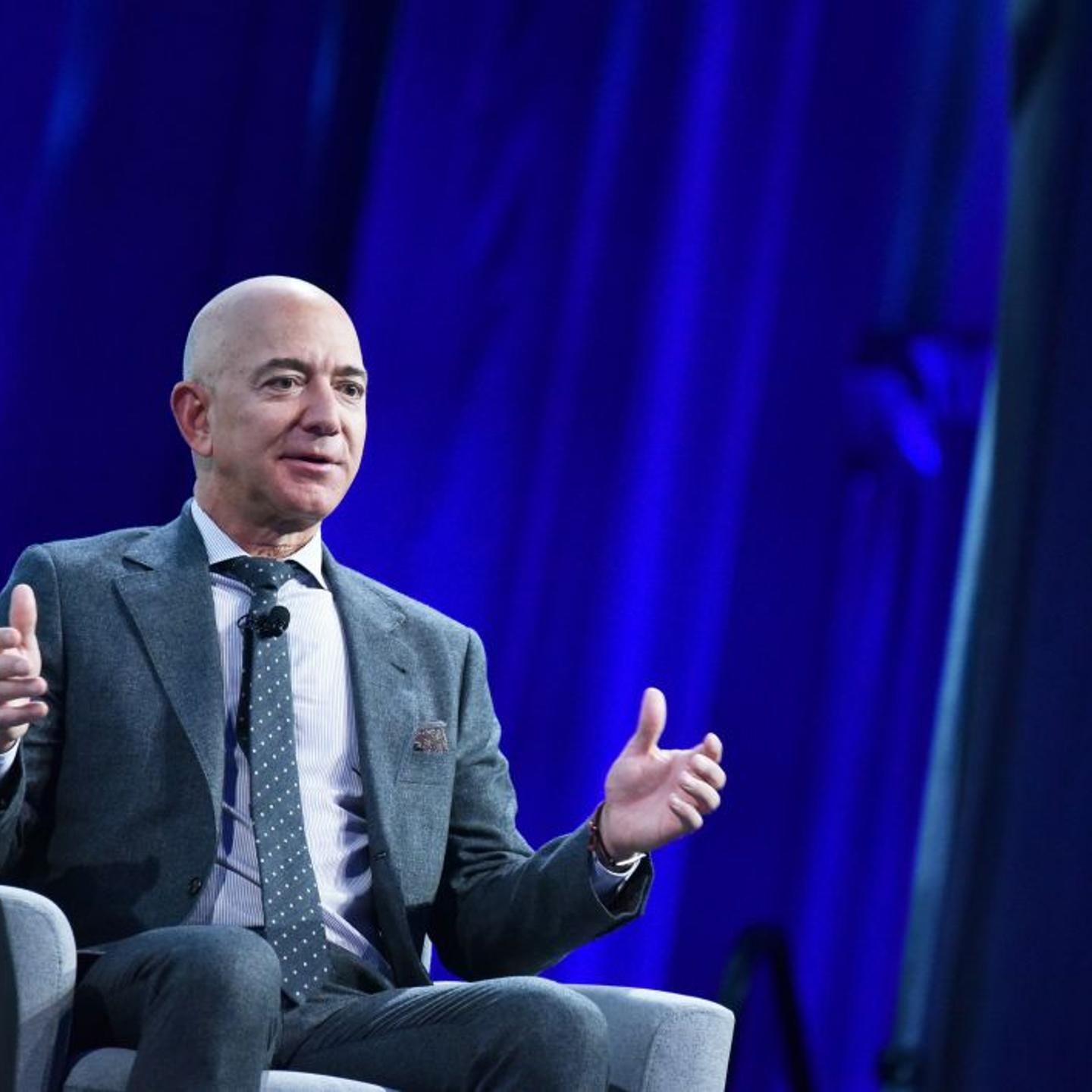 US-SPACE-AWARD-BEZOS