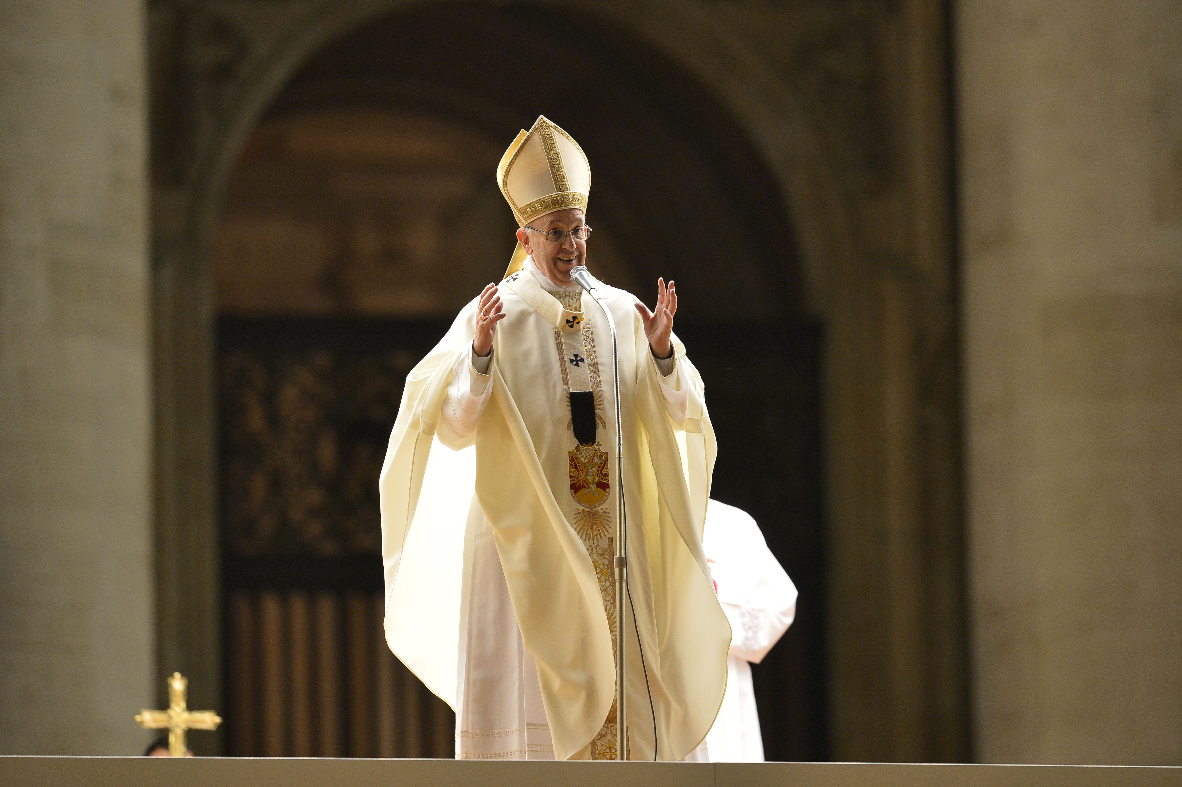 VATICAN-POPE-MASS-CANDLEMAS
