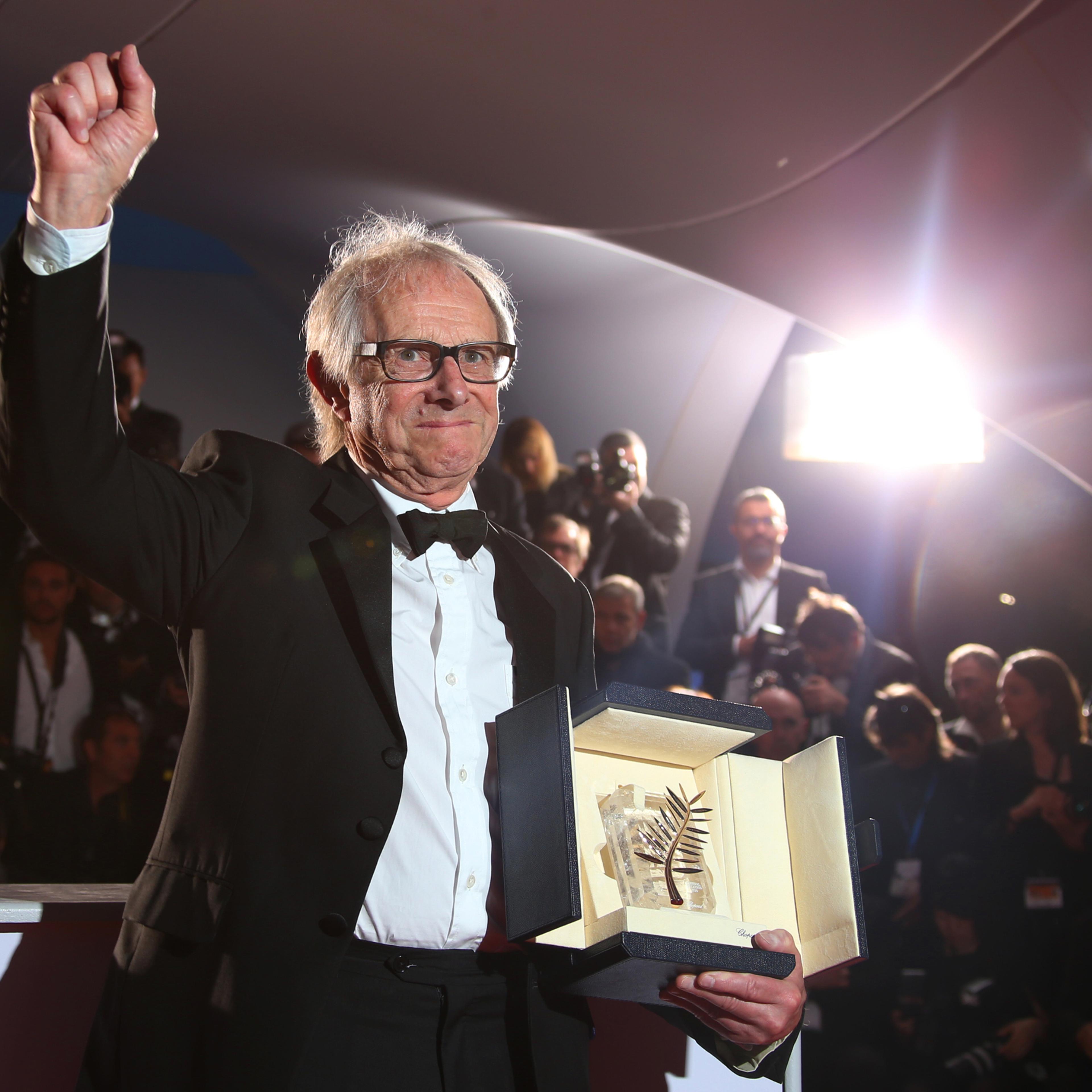 Director Ken Loach poses for photographers with the Palme d'Or for his film I, Daniel Blake during the photo call following the awards ceremony at the 69th international film festival, Cannes, southern France, Sunday, May 22, 2016. (AP Photo/Joel Ryan)