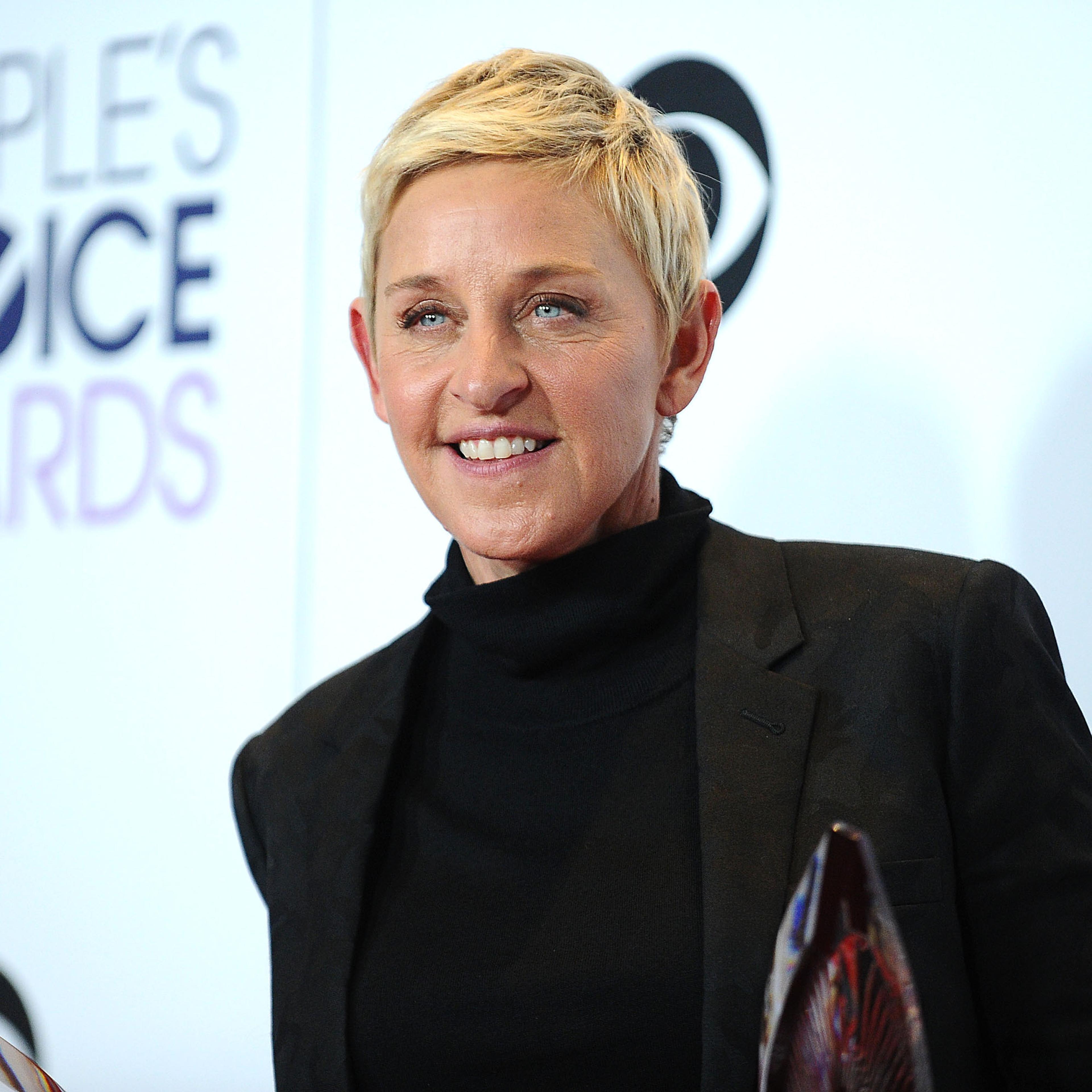 Ellen DeGeneres poses on the press room at the 2016 People's Choice Awards at Microsoft Theater on January 6, 2016 in Los Angeles, California.
