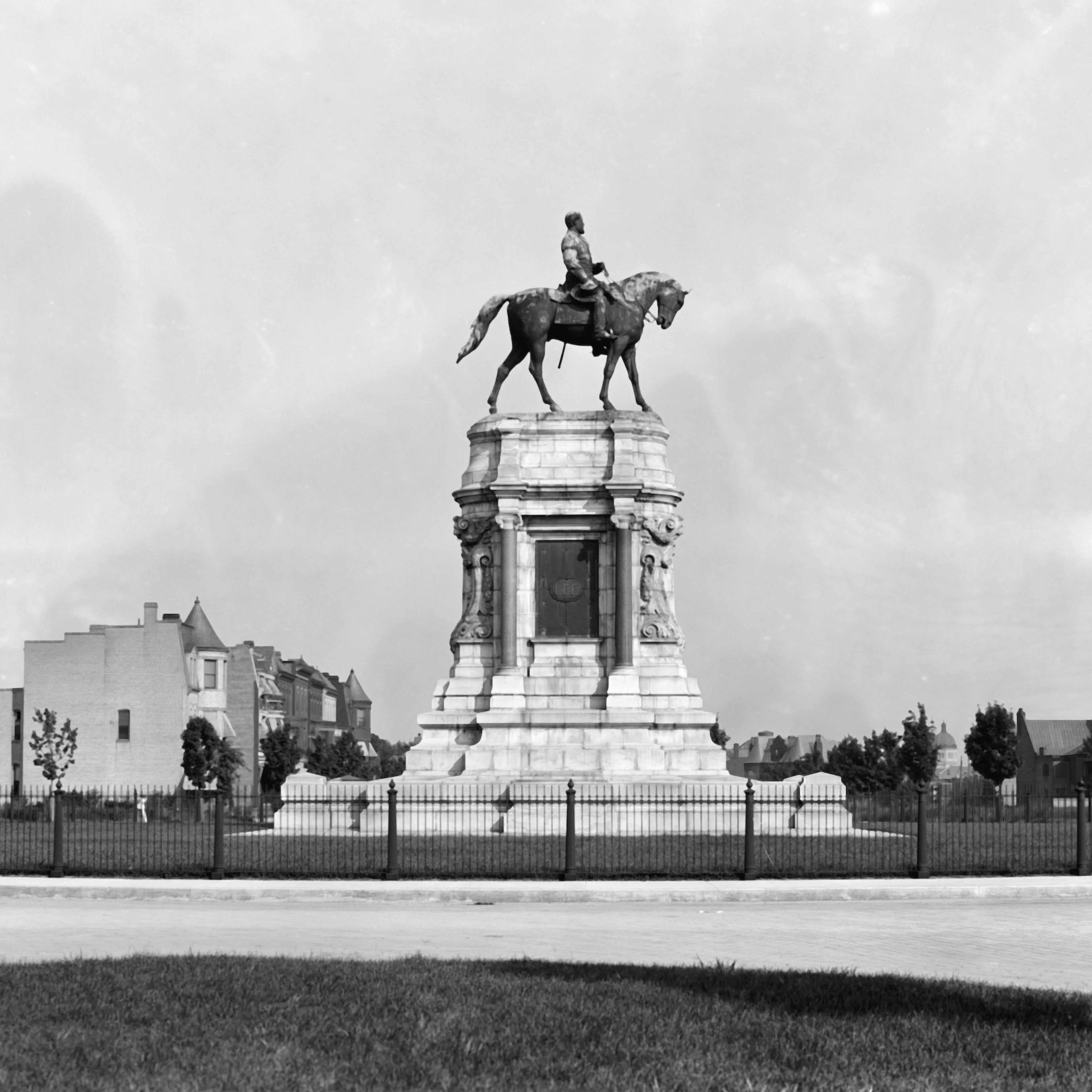 Equestrian Statue of Robert E. Lee in Richmond, Virginia