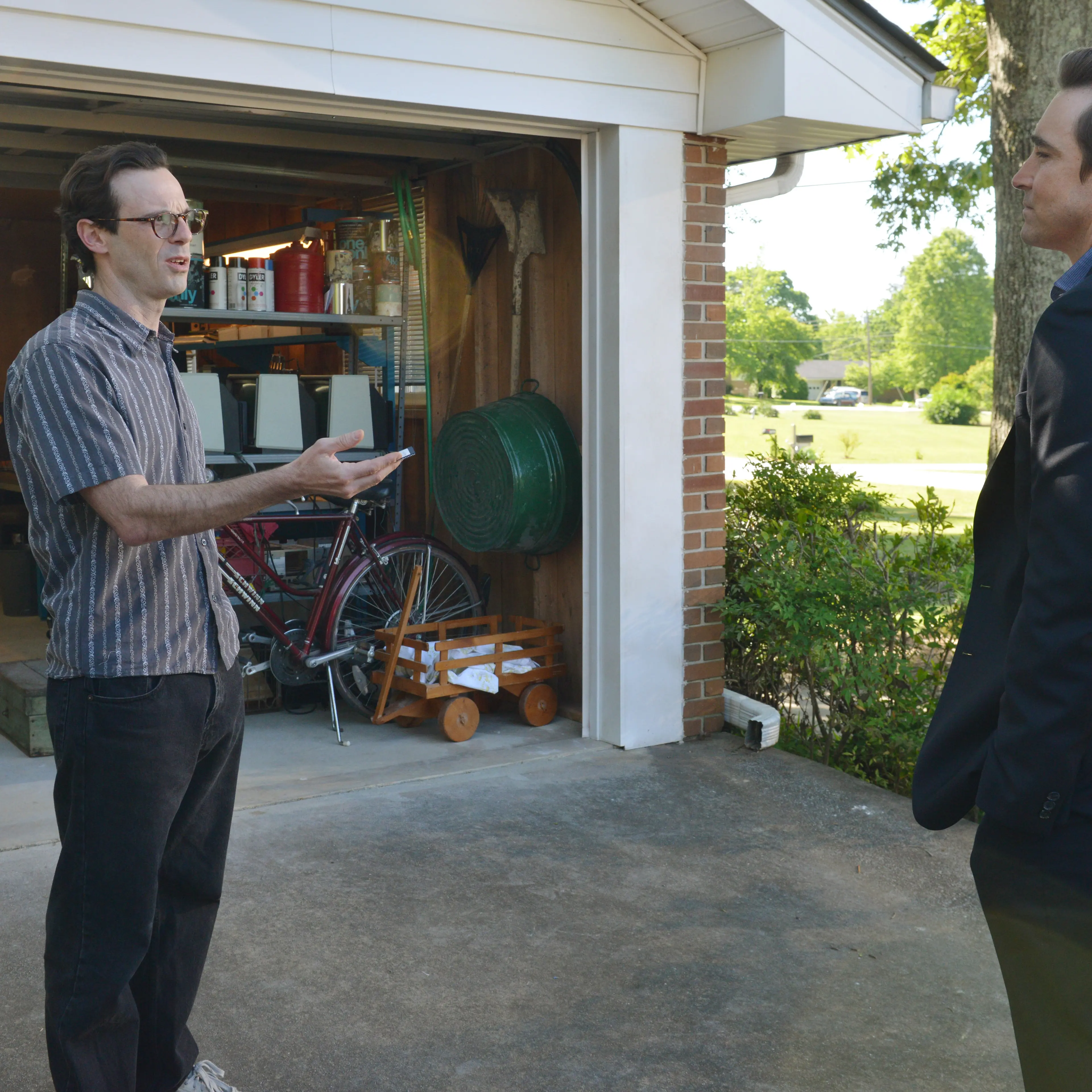 Scoot McNairy as Gordon Clark and Lee Pace as Joe MacMillan - Halt and Catch Fire _ Season 2, Episode 10 - Photo Credit: Richard DuCree/AMC