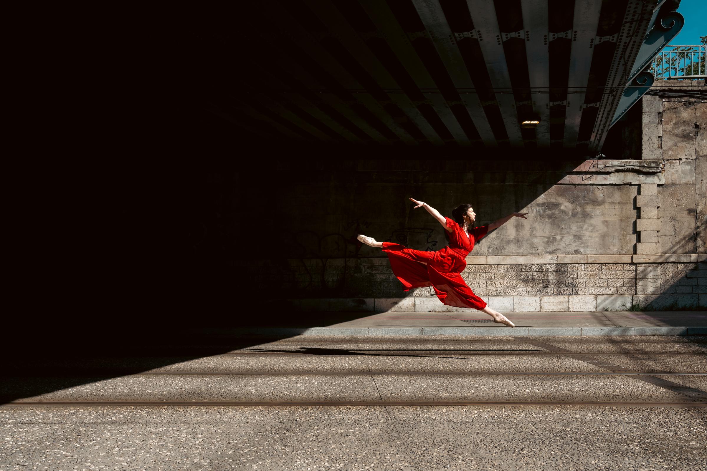 Dancing Ialone Why You Should Do More Things Alone