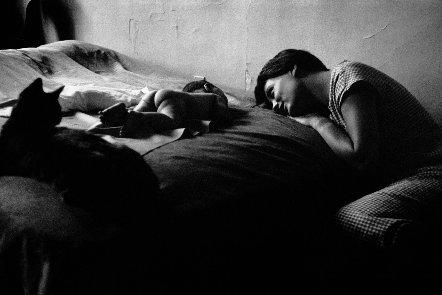 USA. New York City. 1953.Contact email:New York : photography@magnumphotos.comParis : magnum@magnumphotos.frLondon : magnum@magnumphotos.co.ukTokyo : tokyo@magnumphotos.co.jpContact phones:New York : +1 212 929 6000Paris: + 33 1 53 42 50 00London: + 44 2
