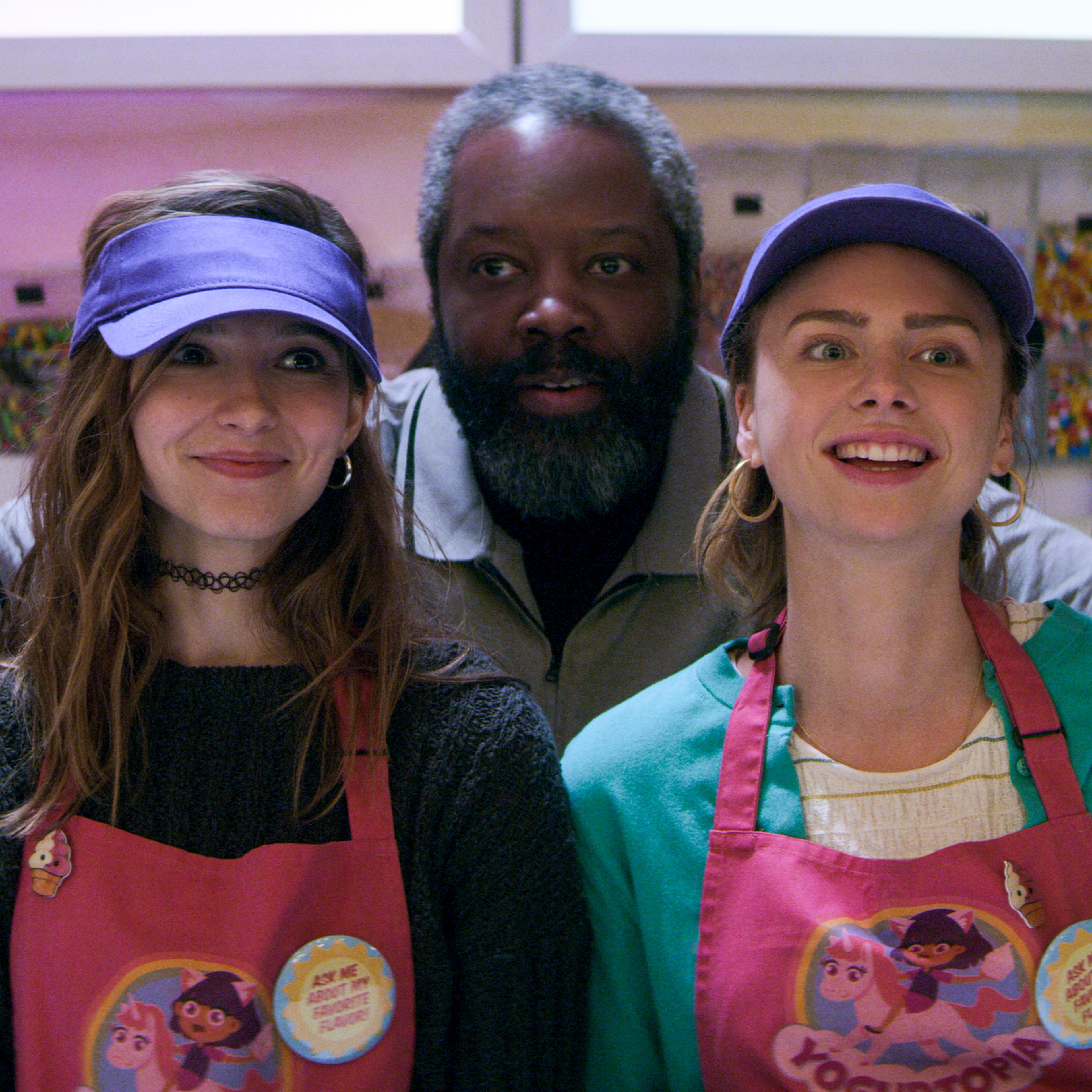 TEENAGE BOUNTY HUNTERS (L to R) ANJELICA BETTE FELLINI as BLAIR WESLEY, KADEEM HARDISON as BOWSER SIMMONS, MADDIE PHILLIPS as STERLING WESLEY in episode 101 of TEENAGE BOUNTY HUNTERS Cr. COURTESY OF NETFLIX © 2020
