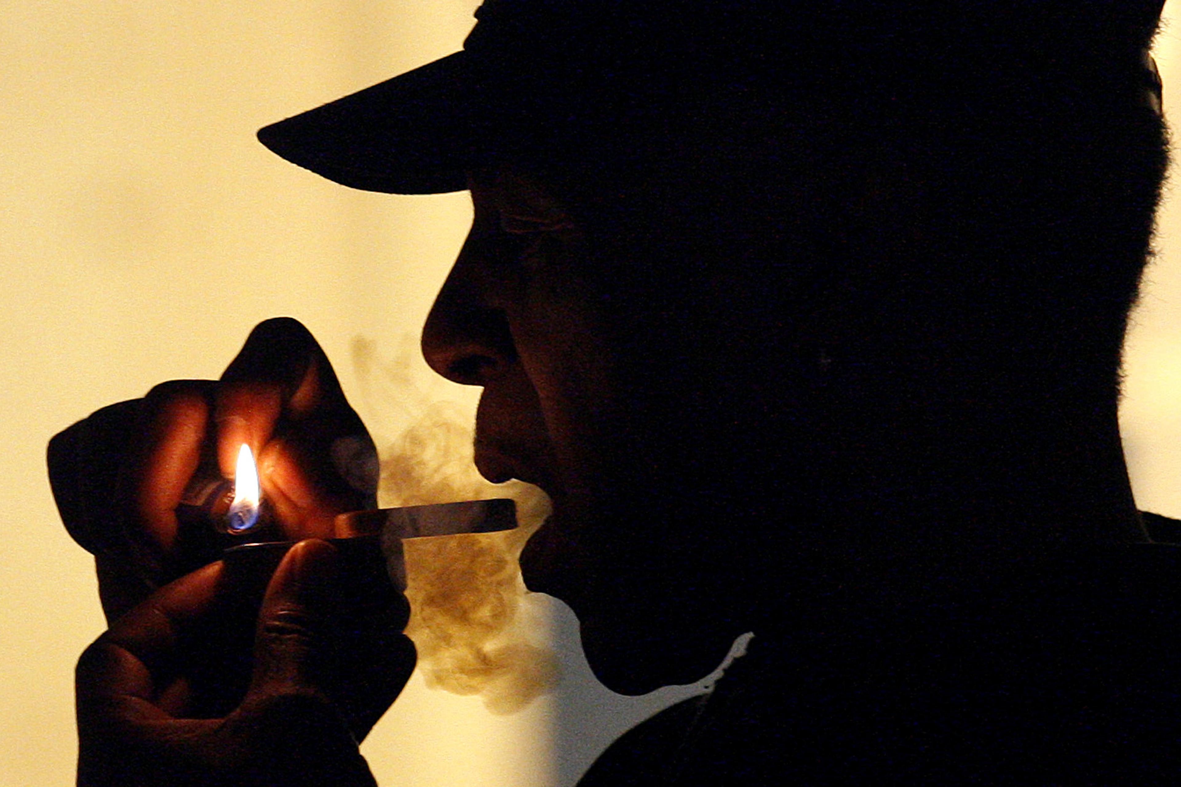 dating sites for cigarette smokers Voices: Should you ever date a smoker if you can't bear the habit? Smokers Dating Online | Meet