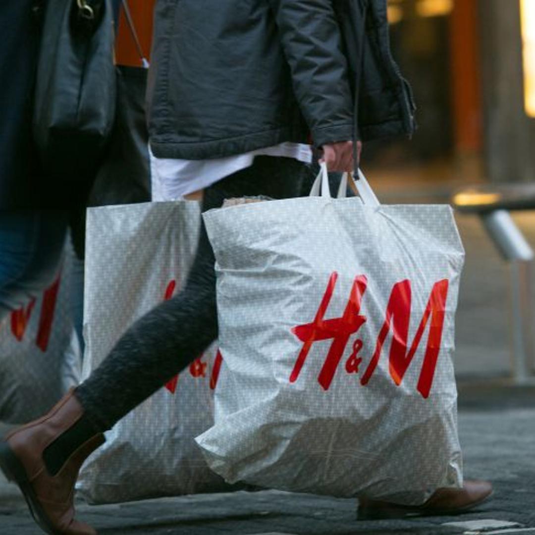 Shoppers And Retail Economy As German Investor Confidence Jumps