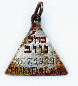 Karoline Cohn's pendant. 