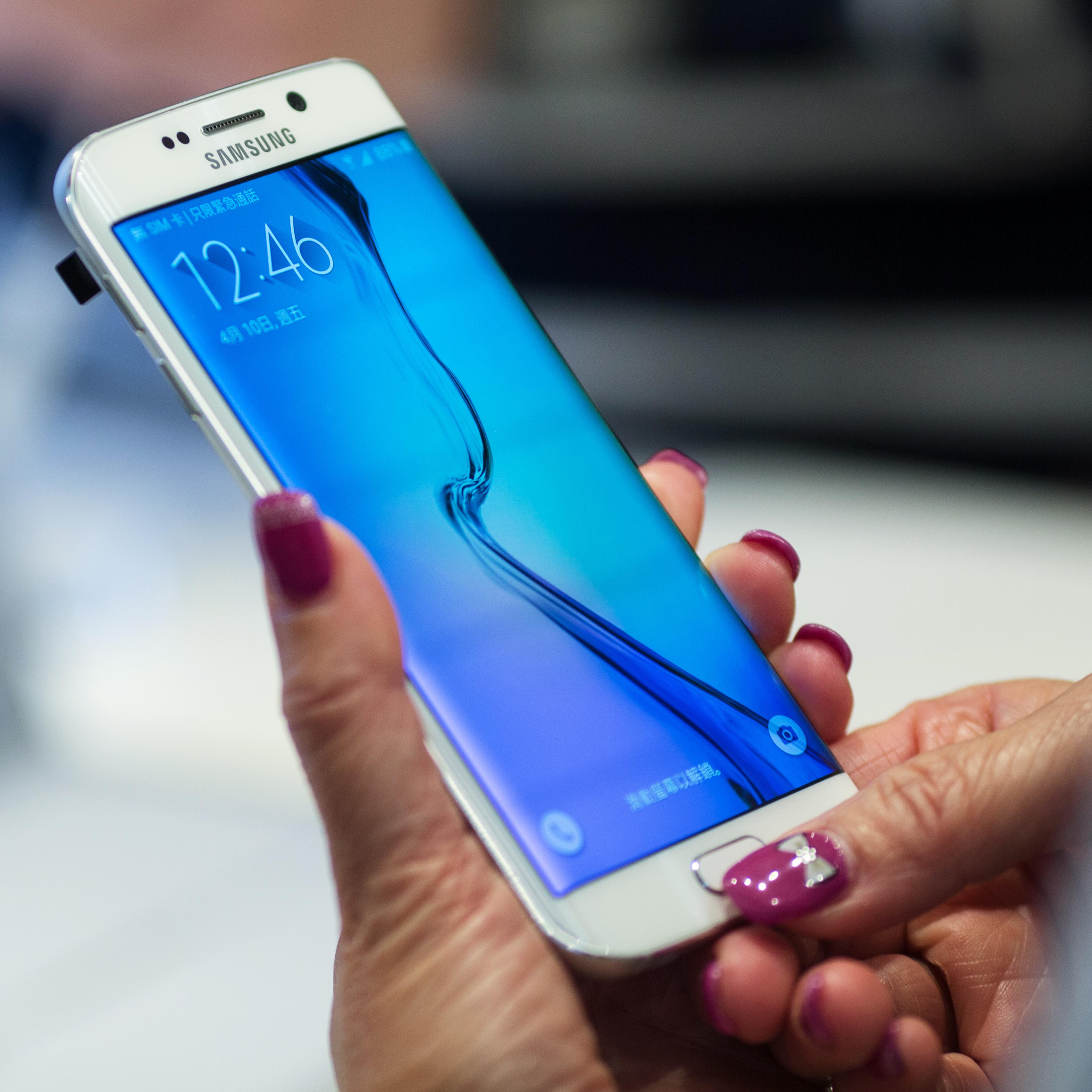 Samsung Electronics Co.'s Galaxy S6 And Galaxy S6 Edge Smartphones Go On Sale In Hong Kong