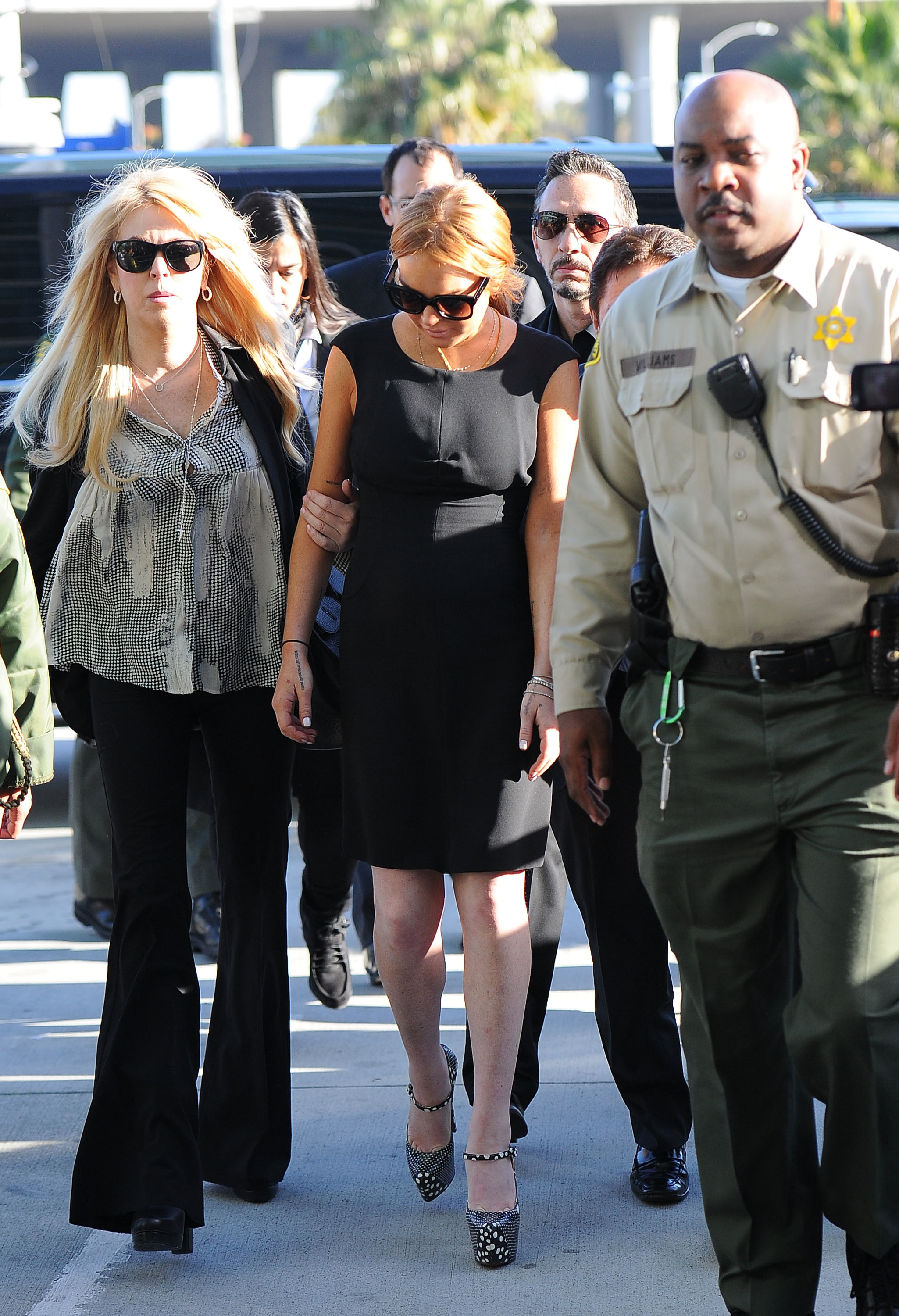 Lindsay Lohan Appears At Court