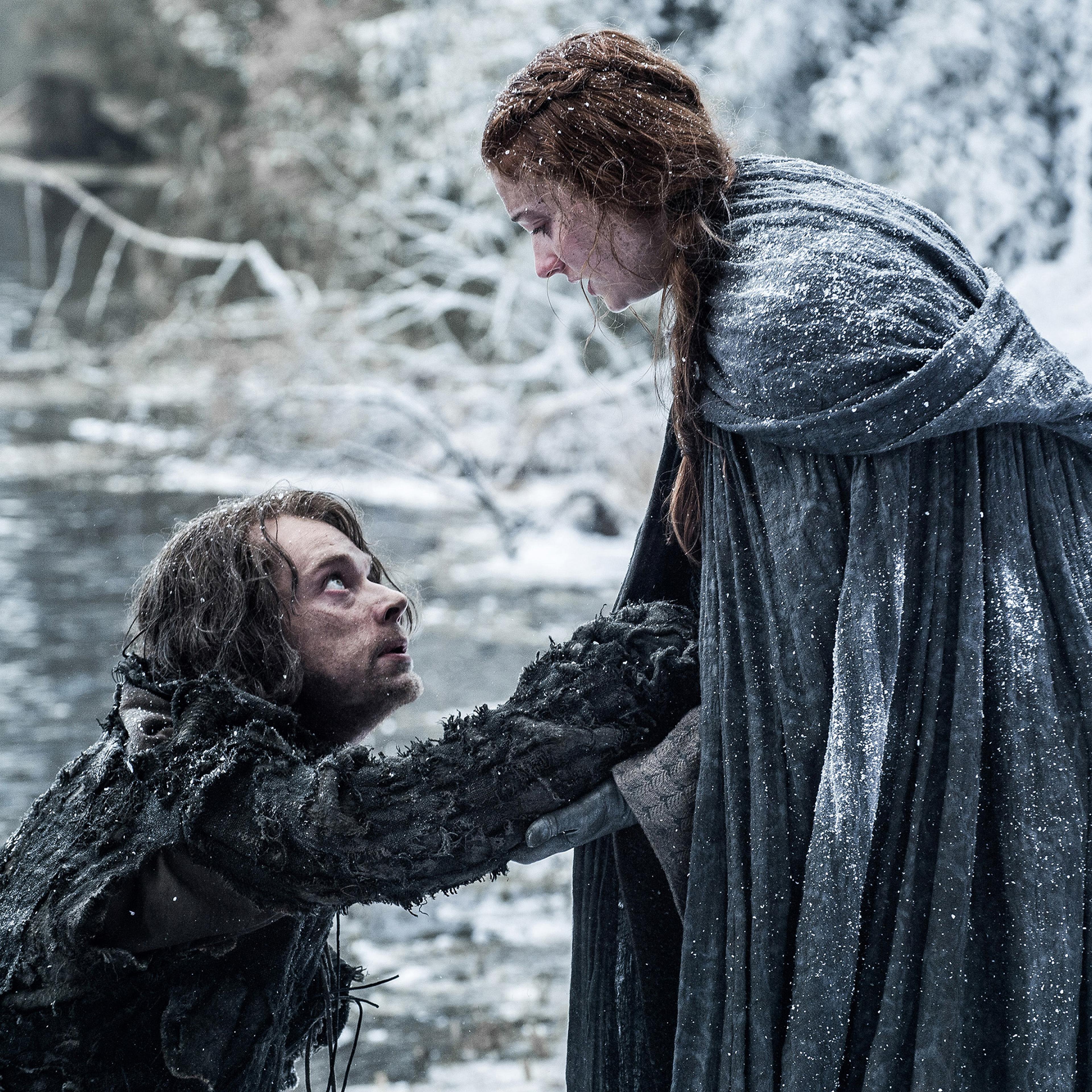 Alfie Allen (L) and Sophie Turner (R) in <i>Game of Thrones</i>