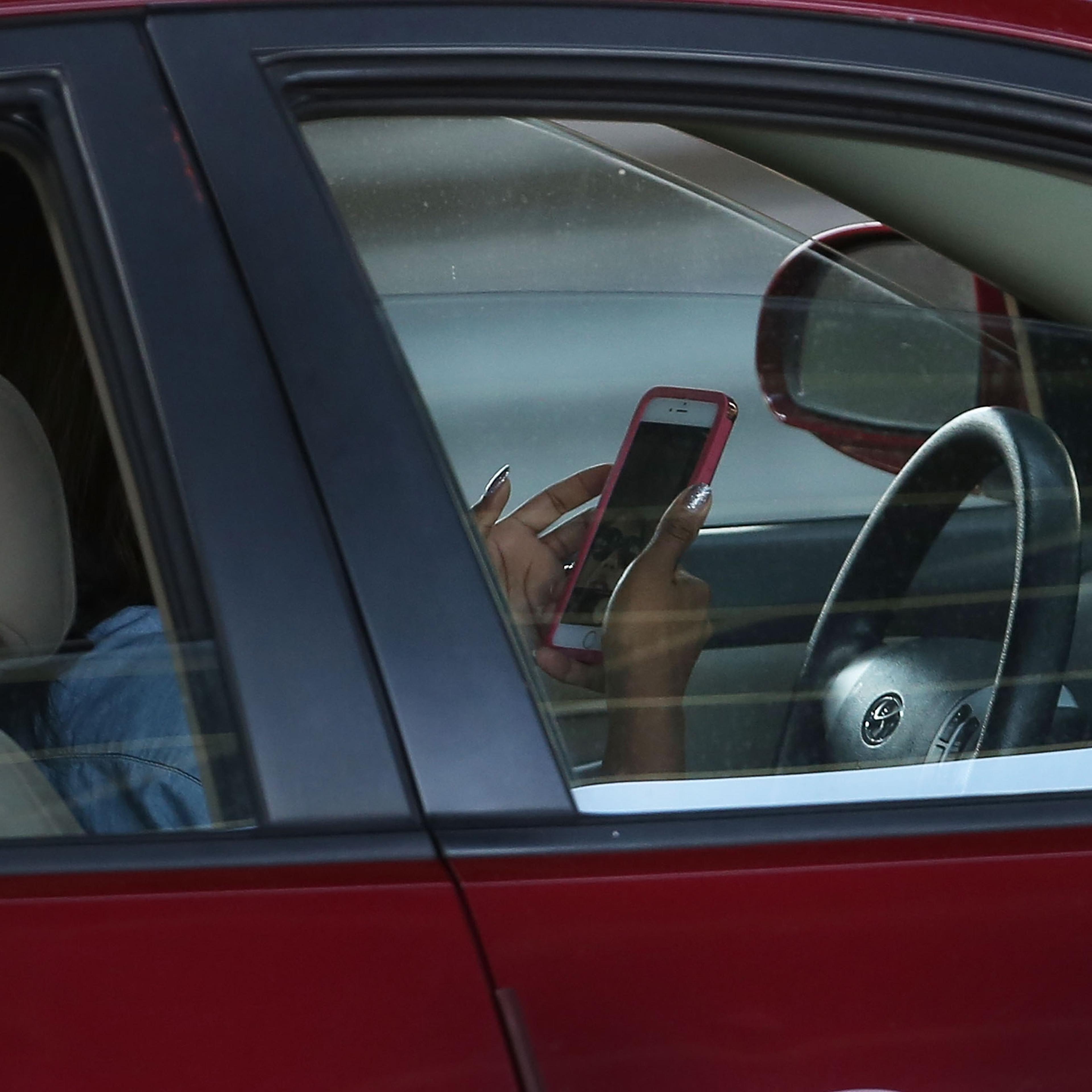 New Law Seeks to Crack Down on Distracted New York Drivers