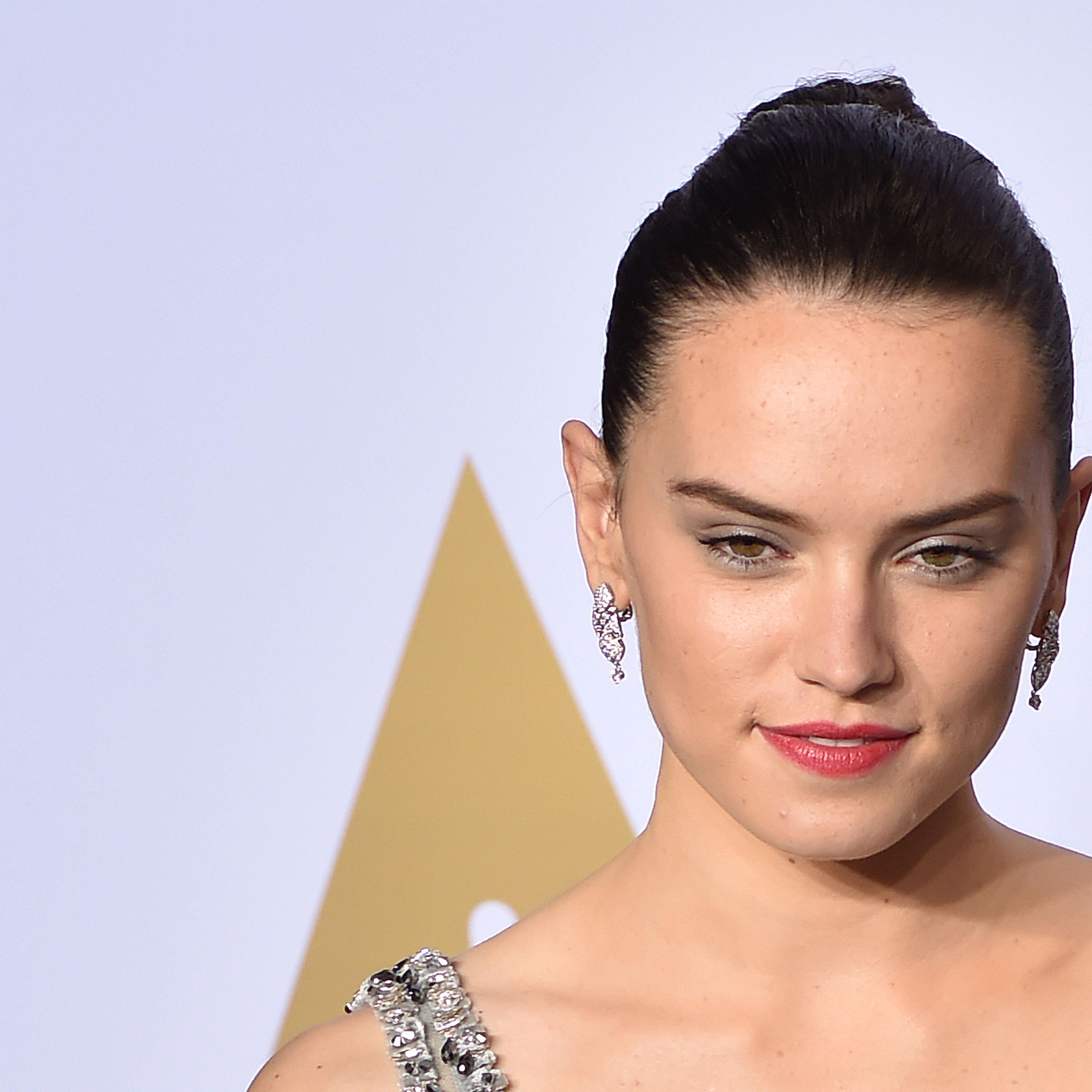 Actress Daisy Ridley poses in the press room during the 88th Annual Academy Awards at Loews Hollywood Hotel on February 28, 2016 in Hollywood, California.