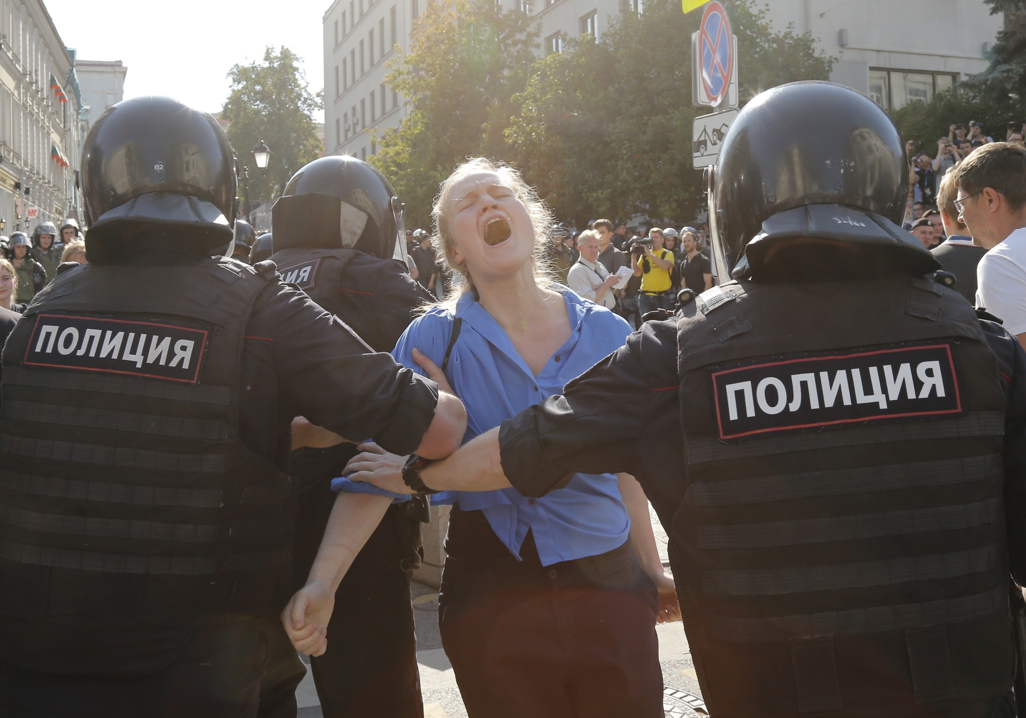 Nearly 1400 People Detained at Moscow Protest