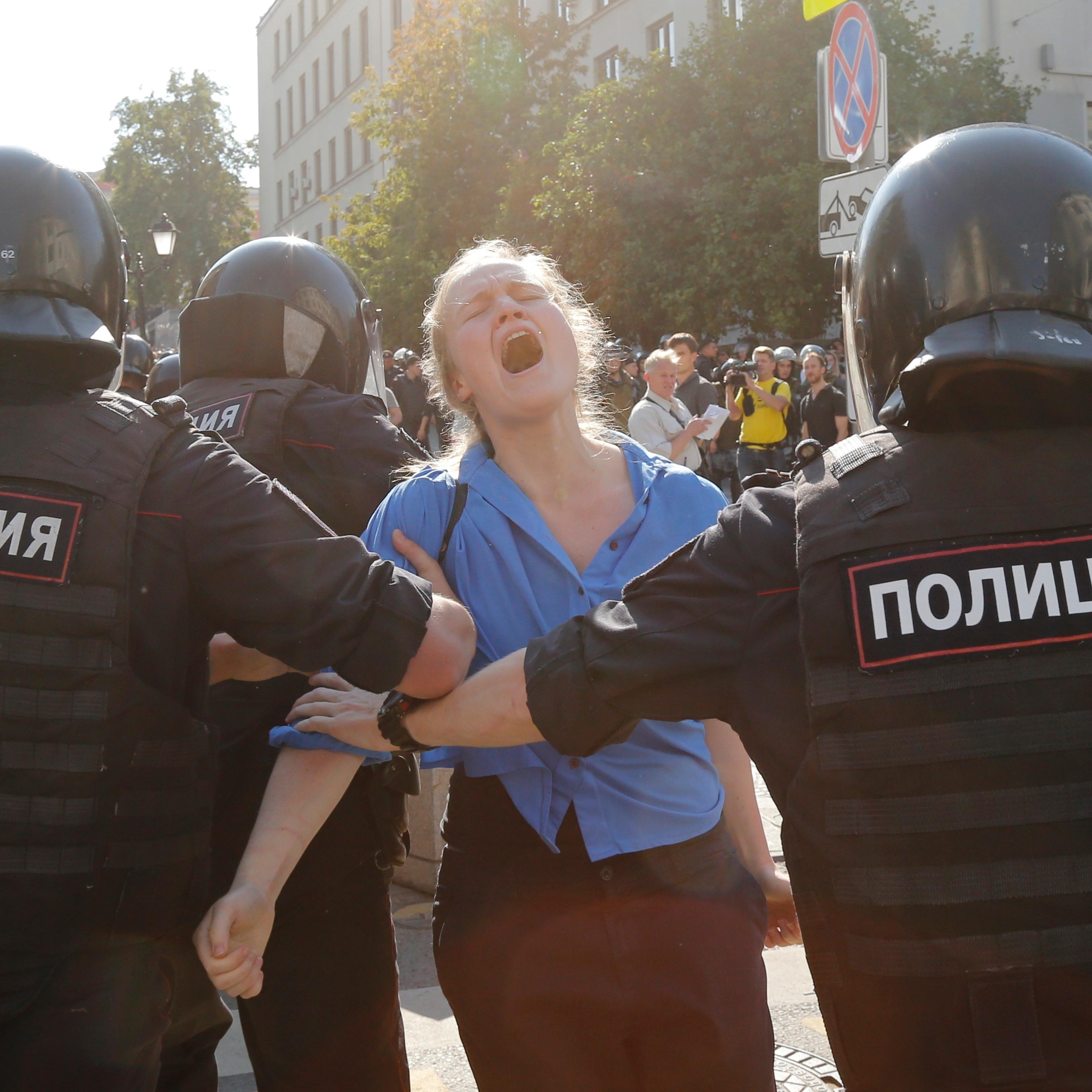 Nearly 1400 People Detained at Moscow Protest