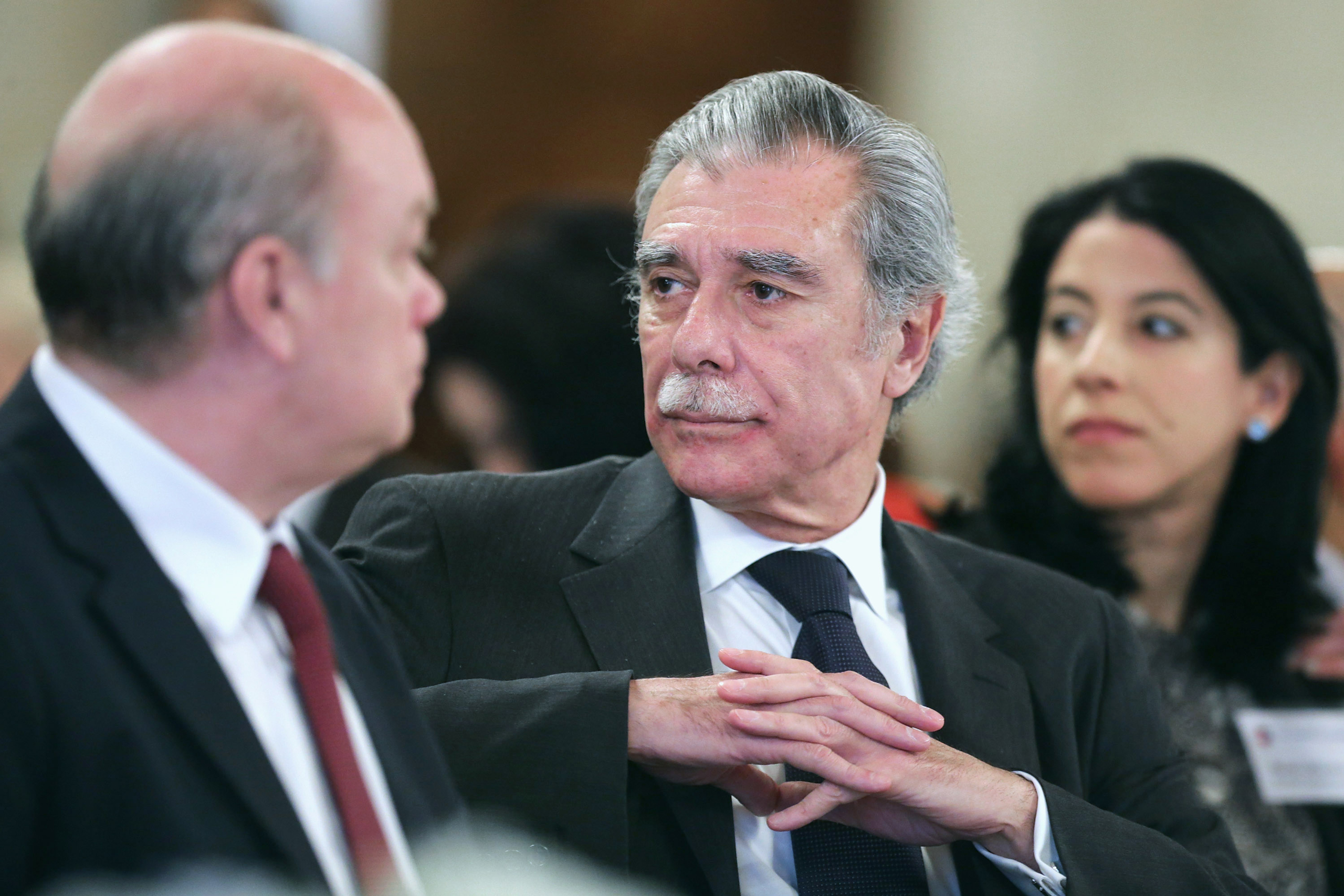 WASHINGTON, DC - FEBRUARY 16: Former Secretary of Commerce Carlos Gutierrez (C), the chair of the U.S. Chamber of Commerce's U.S.-Cuba Business Council, attends a luncheon following a meeting of the business council at the chamber's headquarters February