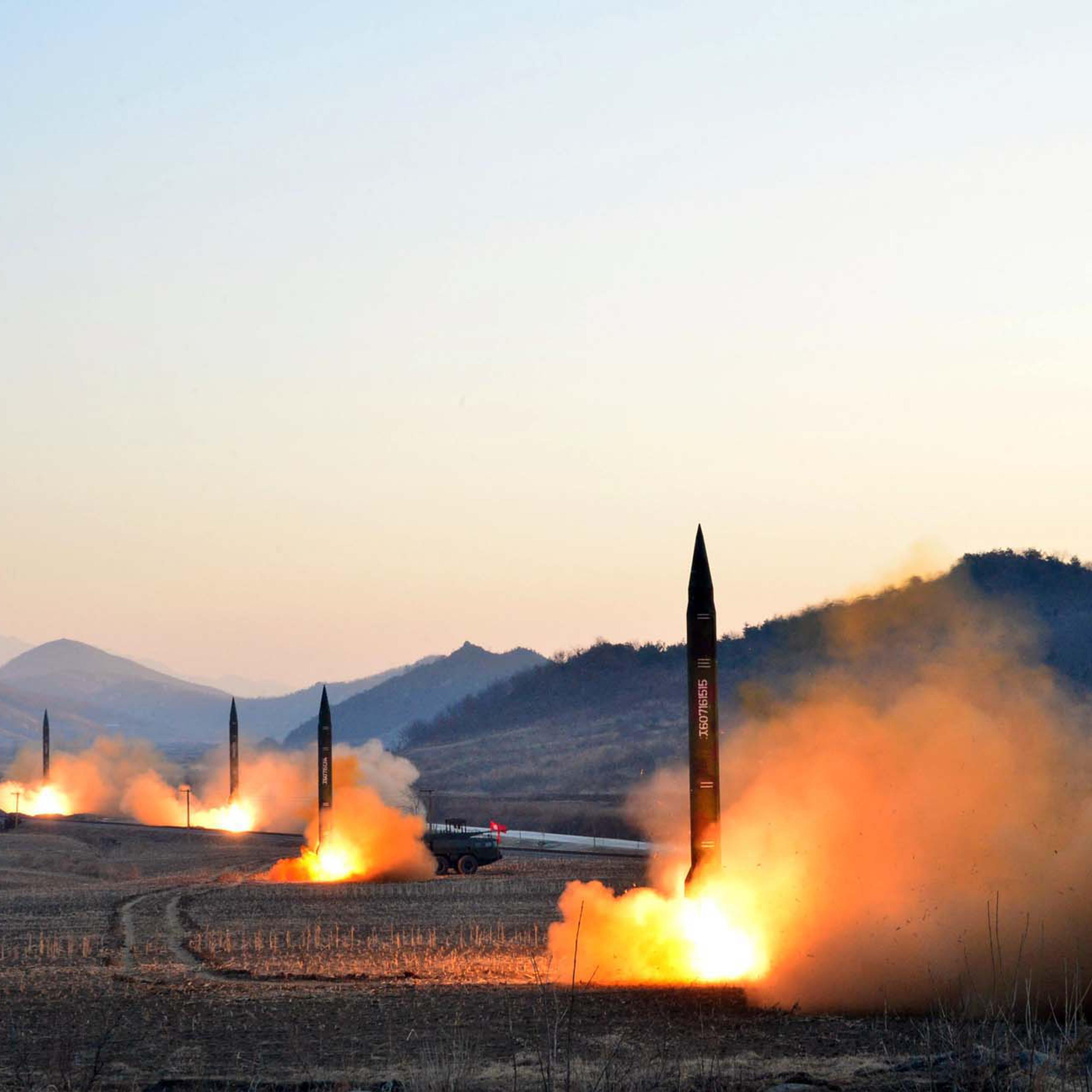 TOPSHOT-NKOREA-JAPAN-MISSILE