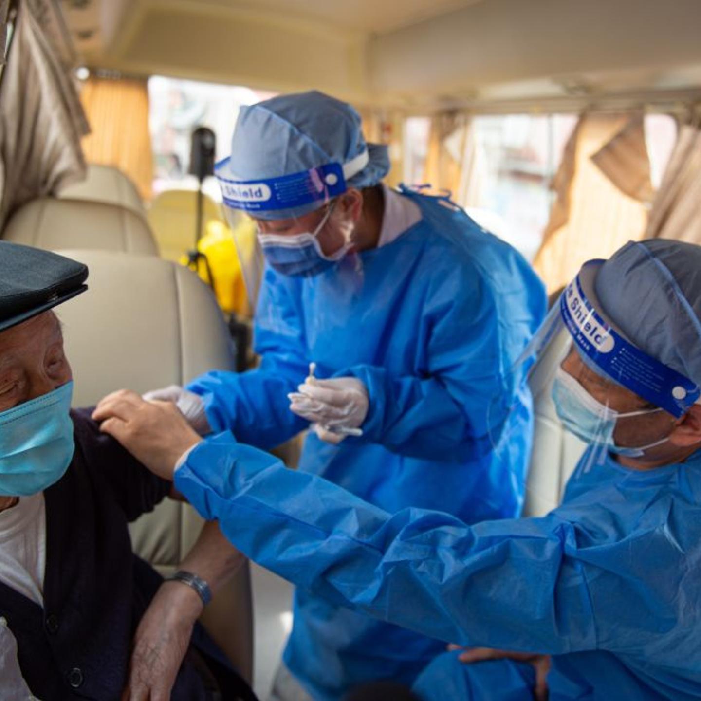 China boosts COVID-19 vaccination among the aged