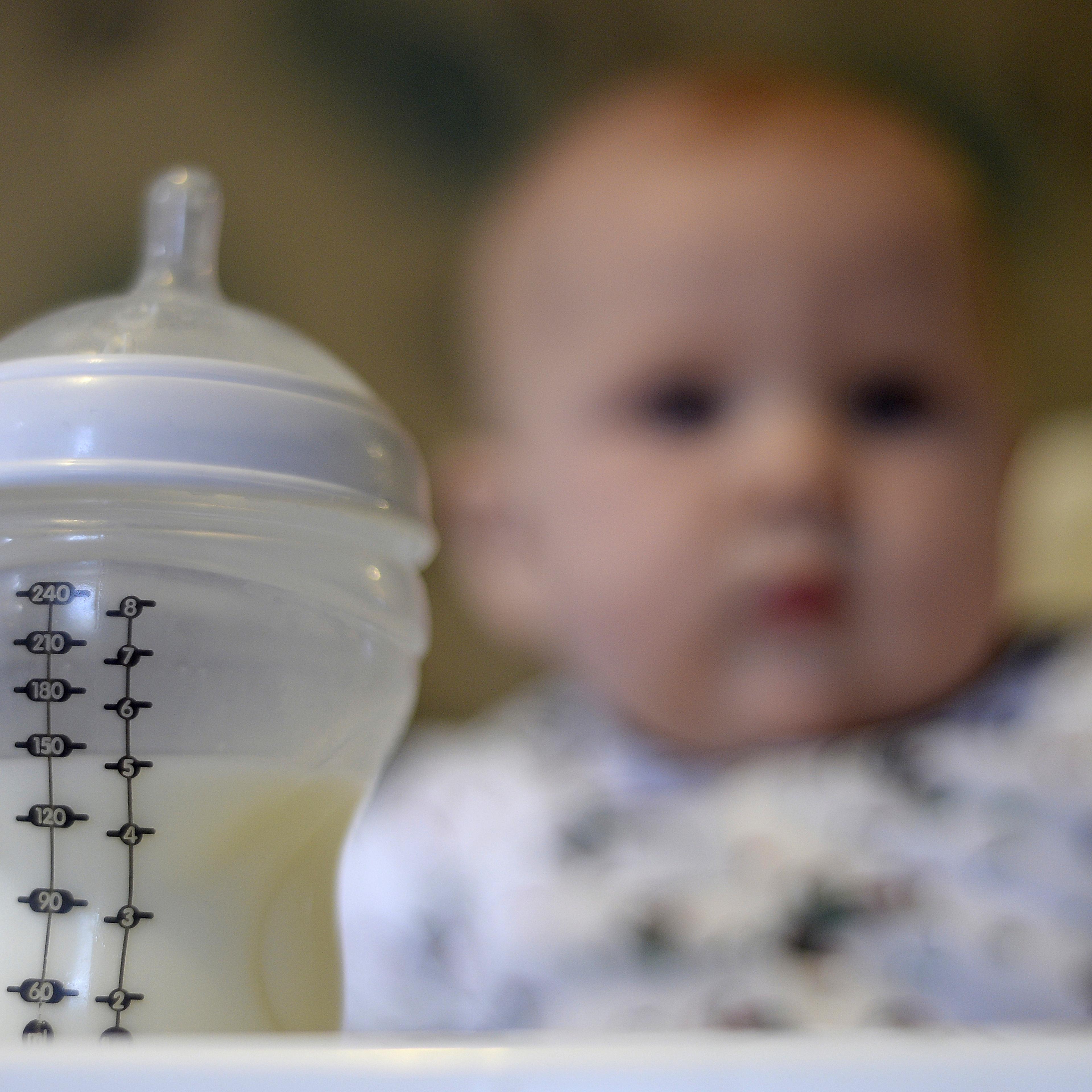 Government to crack down on baby formula marketing