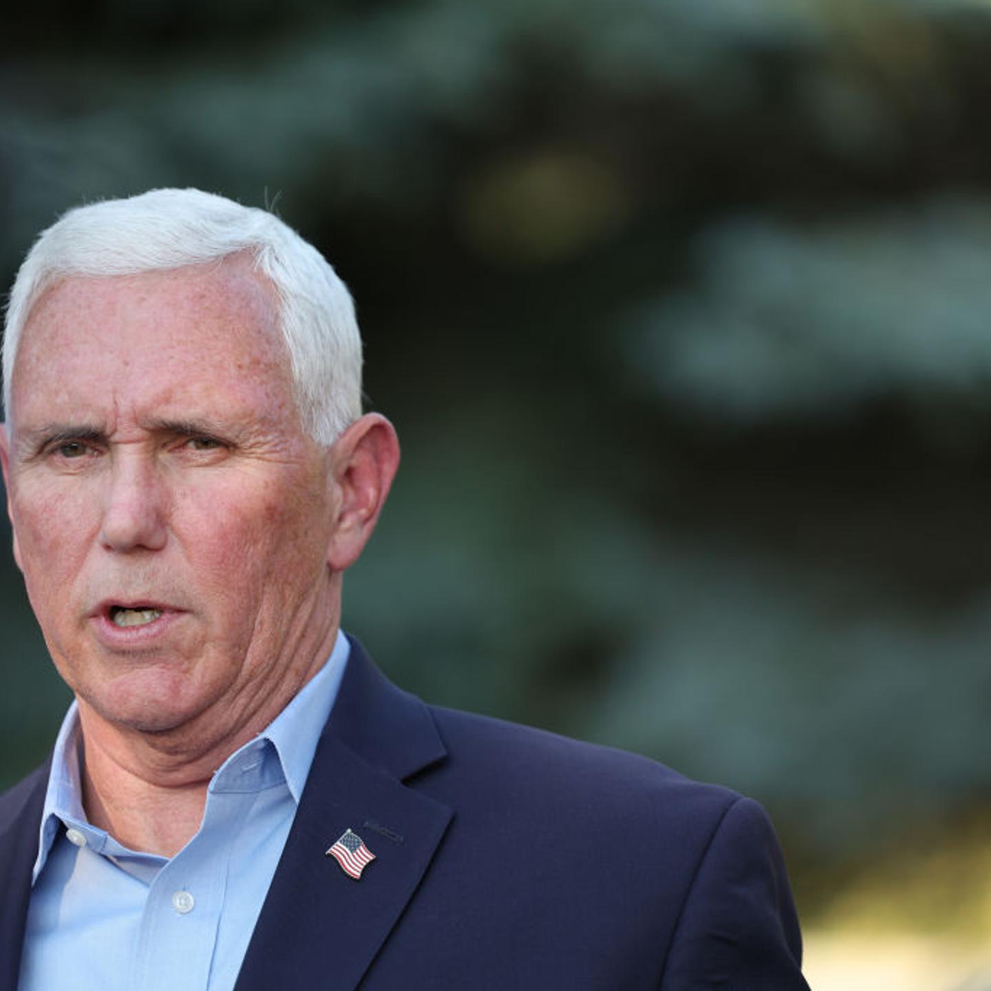 Republican Candidate Mike Pence Campaigns For President In Iowa