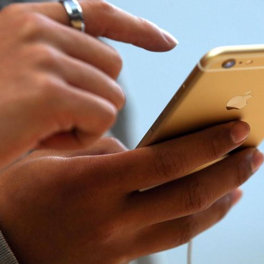 Apple's iPhone 6 and 6 Plus Go On Sale