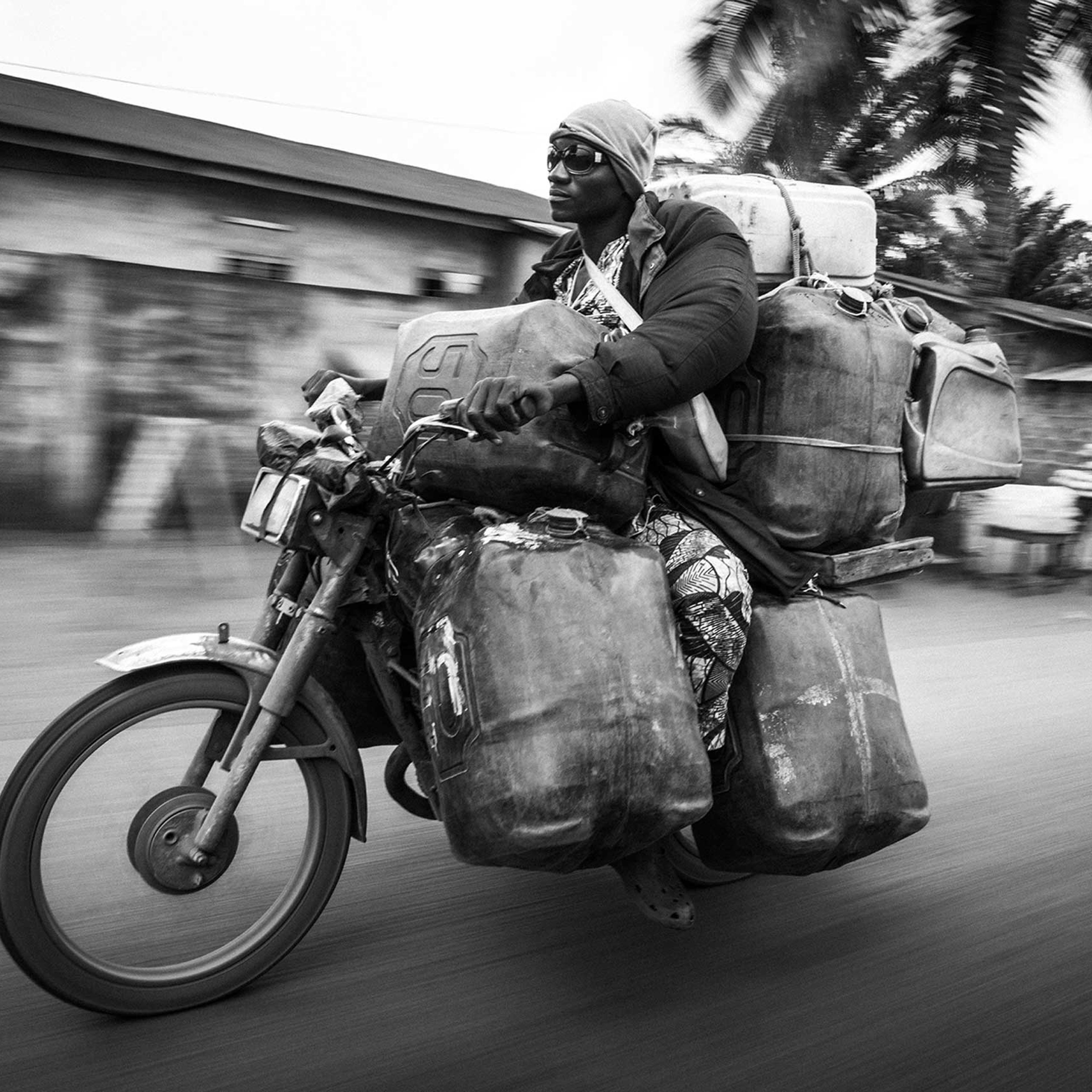 The 100cc motorbike is the transport par excellence in the county. The illegal drivers employ them to travel around all Benin loaded with tens of litres of fuel. The most common model of motorbike is the BOXER and HONDA.
