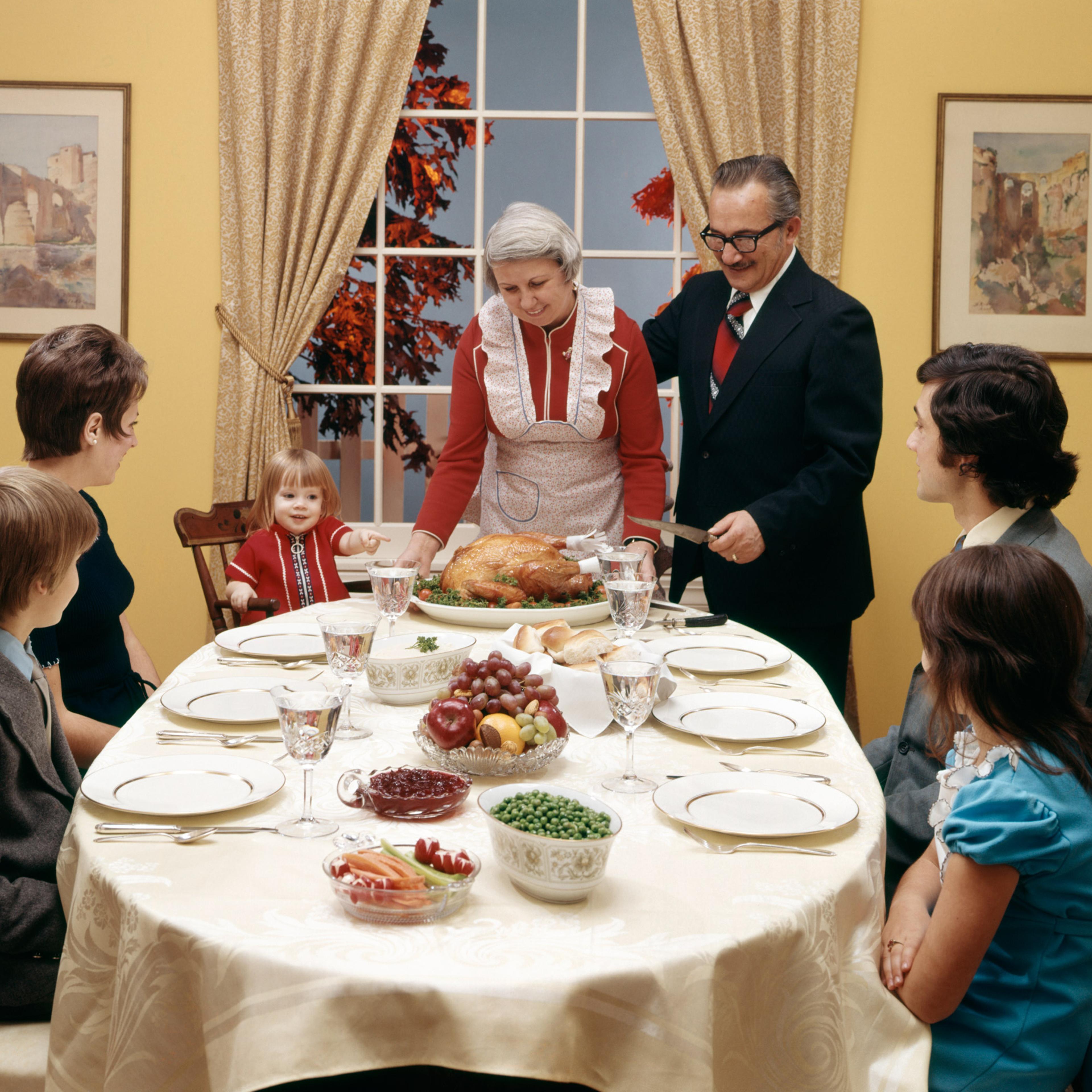 1970s THREE GENERATION thanksgiving