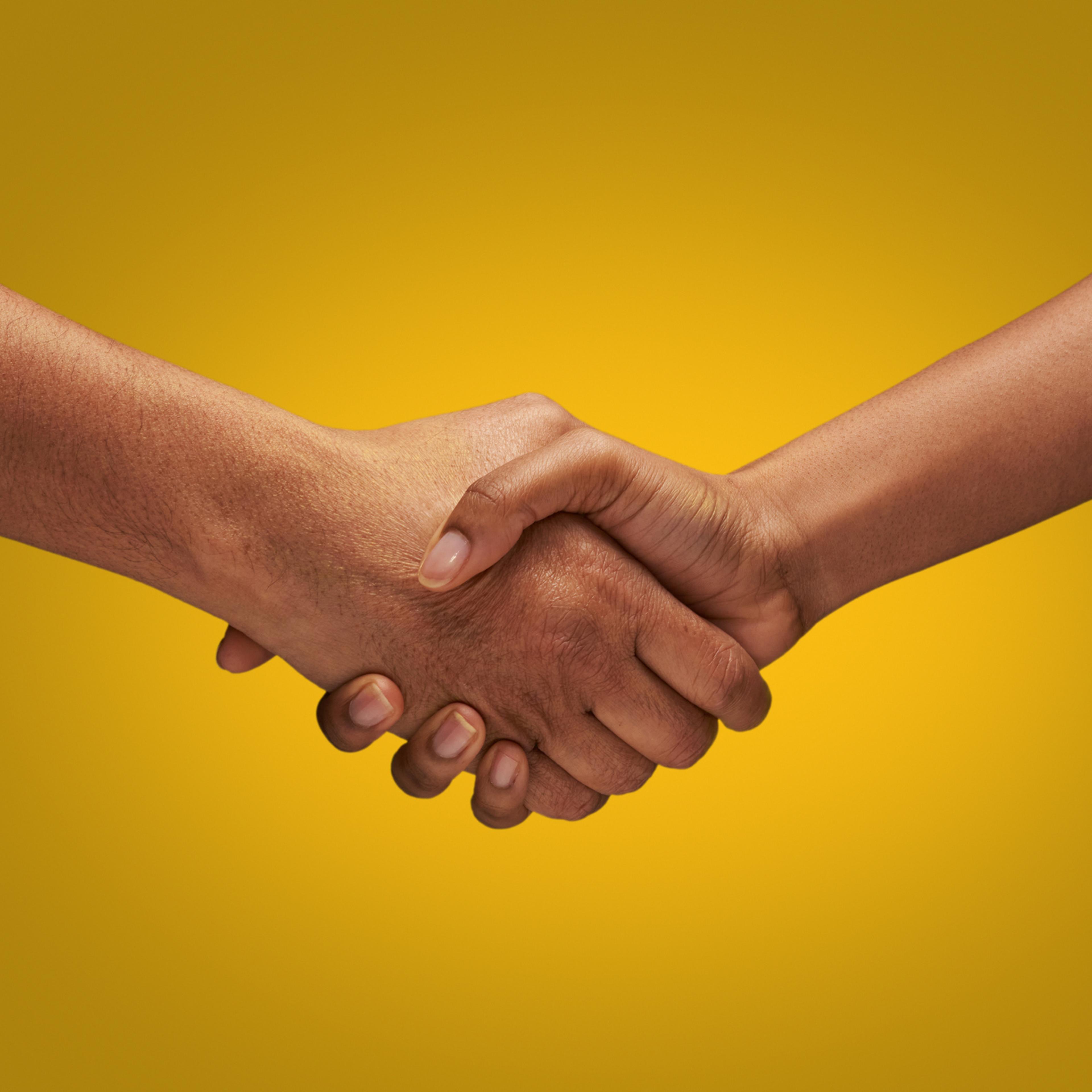 Close up of holding hands