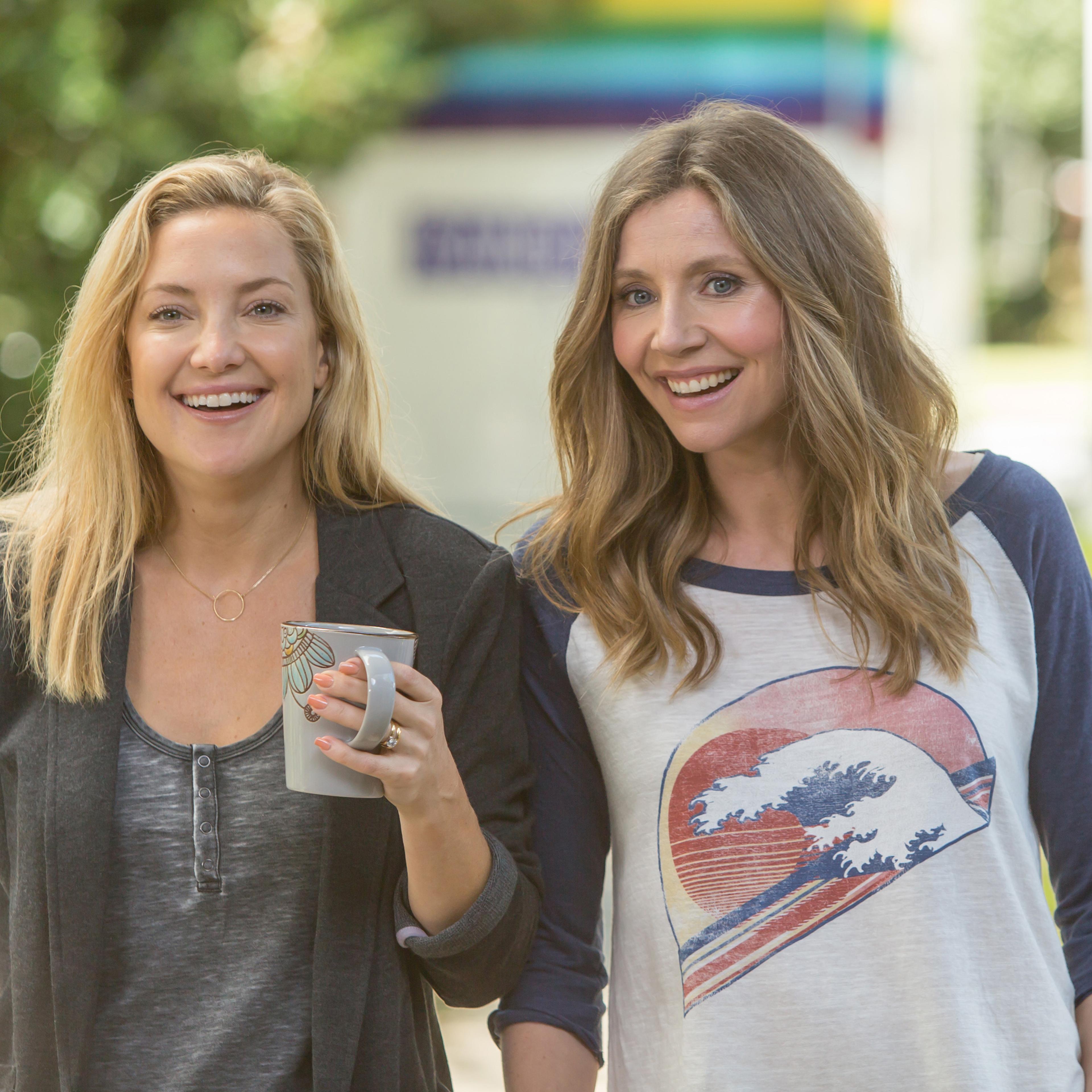 Kate Hudson and Sarah Chalke in Mother's Day.