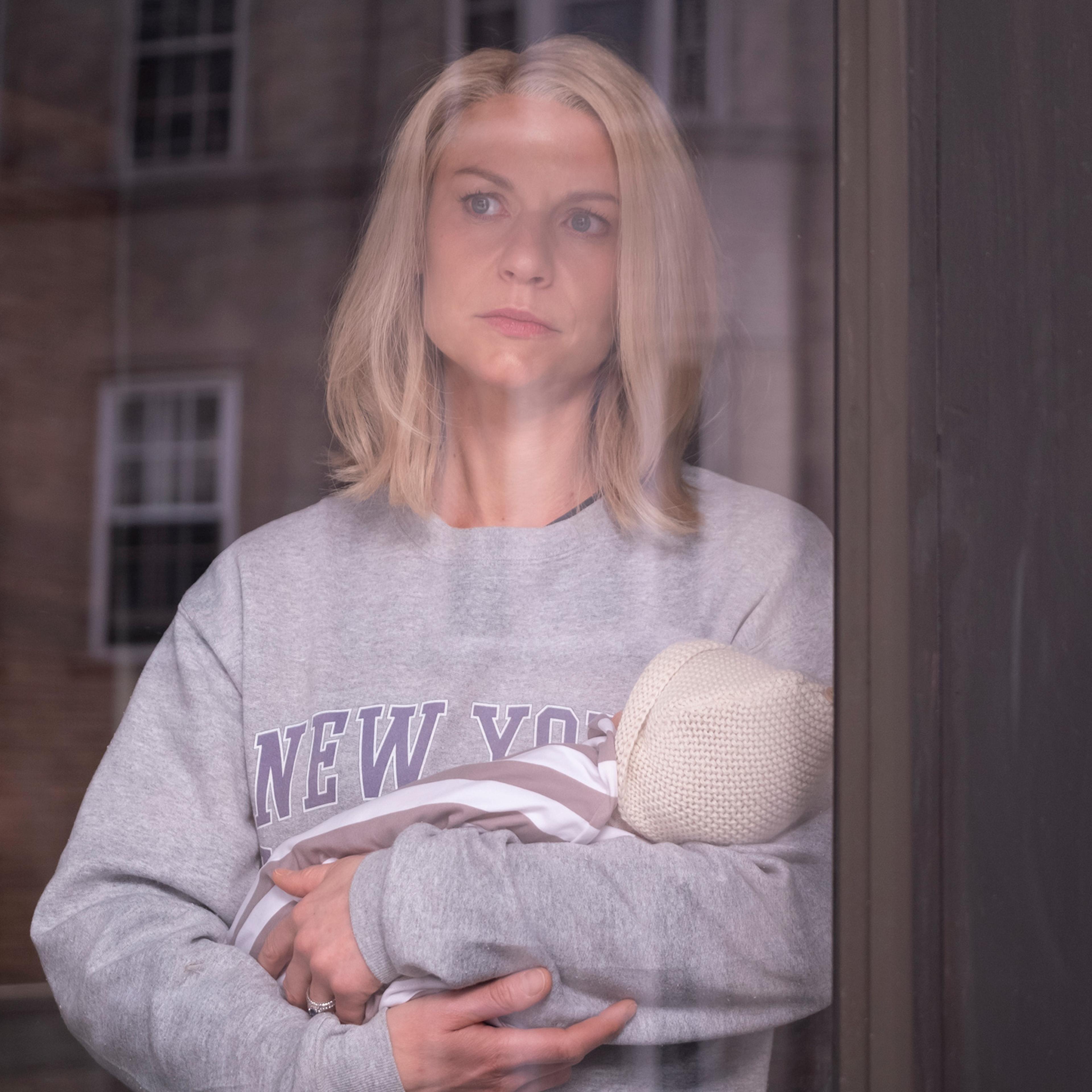 Claire Danes as Rachel in Fleishman Is in Trouble.
