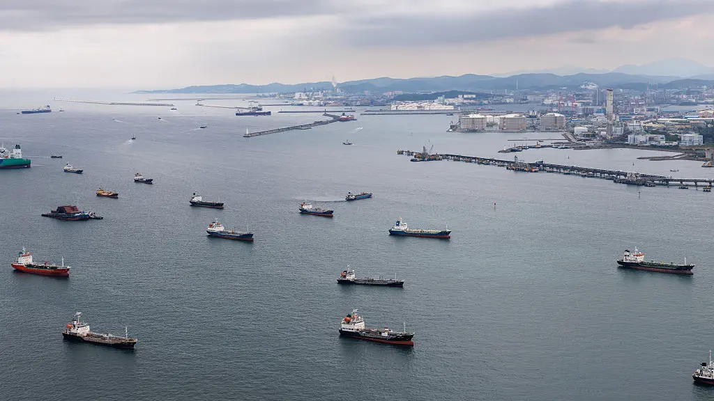 Iran-US Deal Frays Over Hormuz Routes and Nuclear Checks